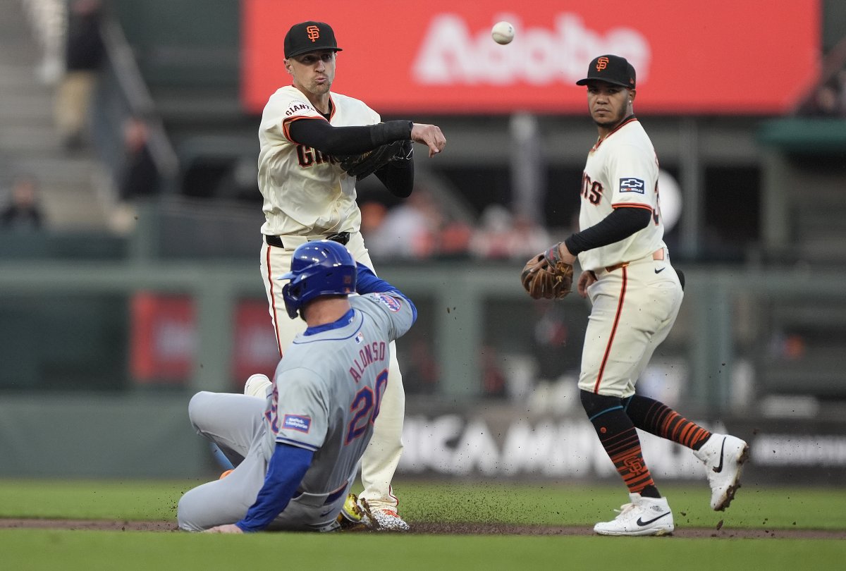 Giants Predicted To Steal Mets’ Pete Alonso In Free Agency