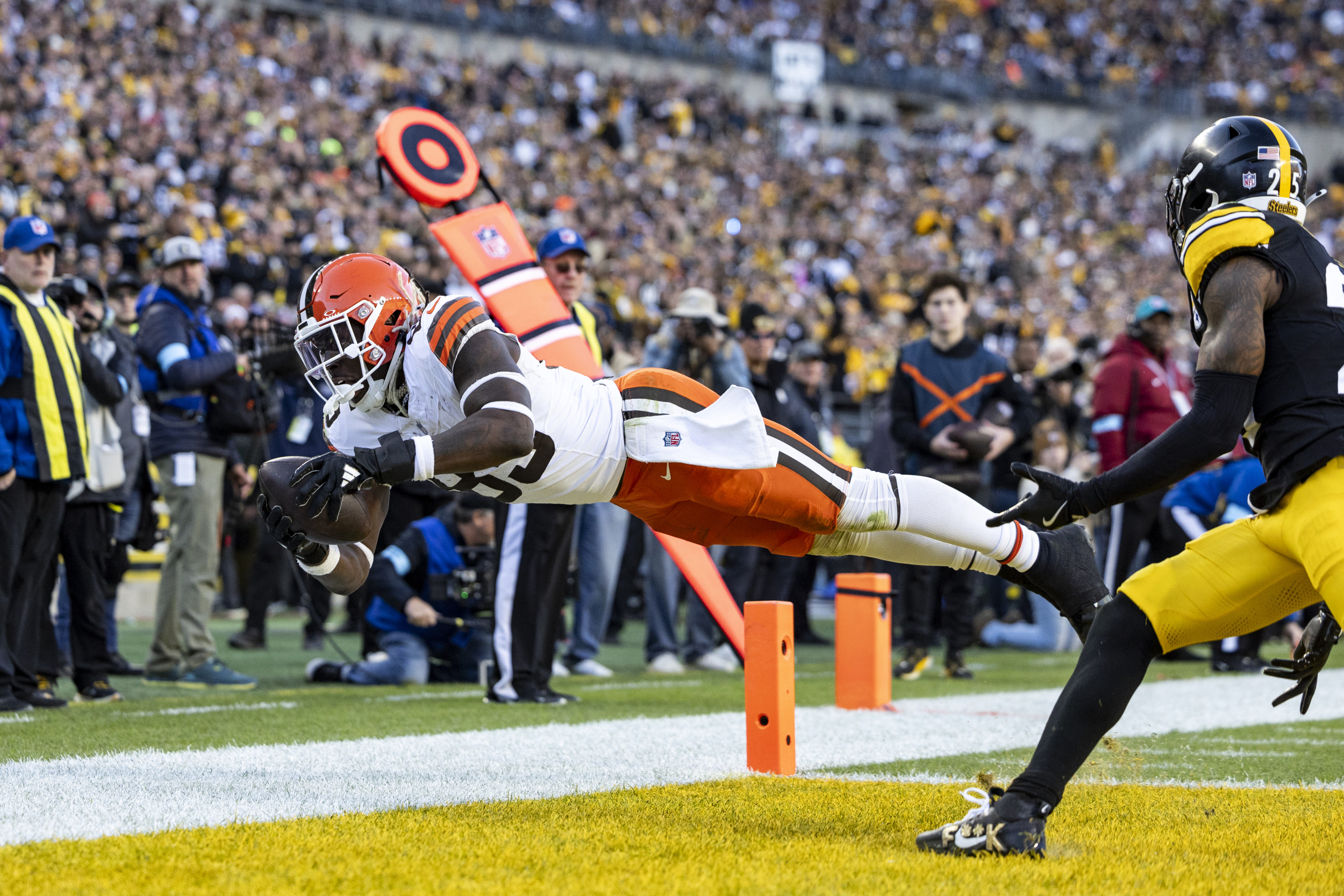 Browns Star David Njoku Receives Playing Update For Week 16