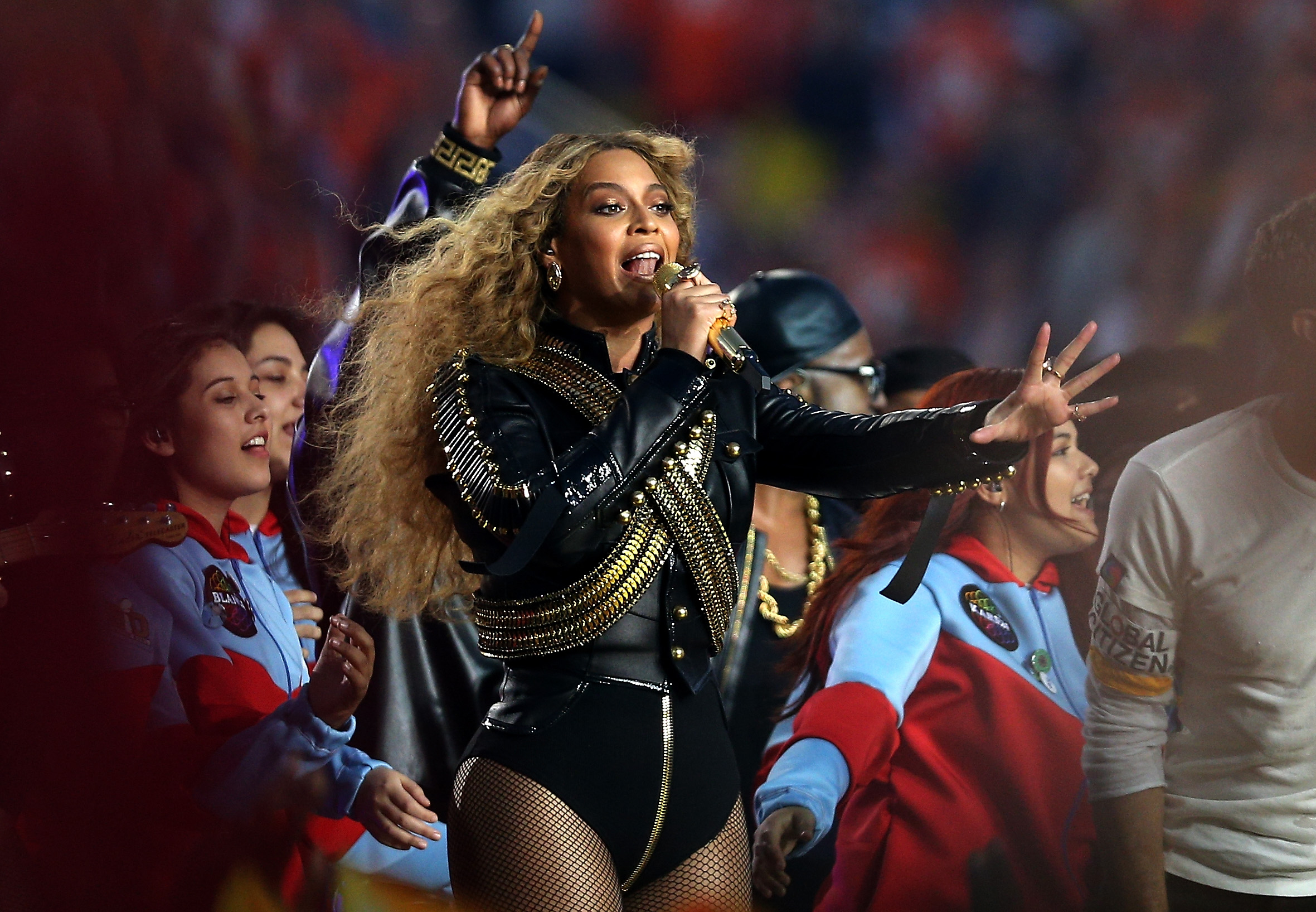 Fans React to Epic Beyonce NFL Christmas Day Halftime Show