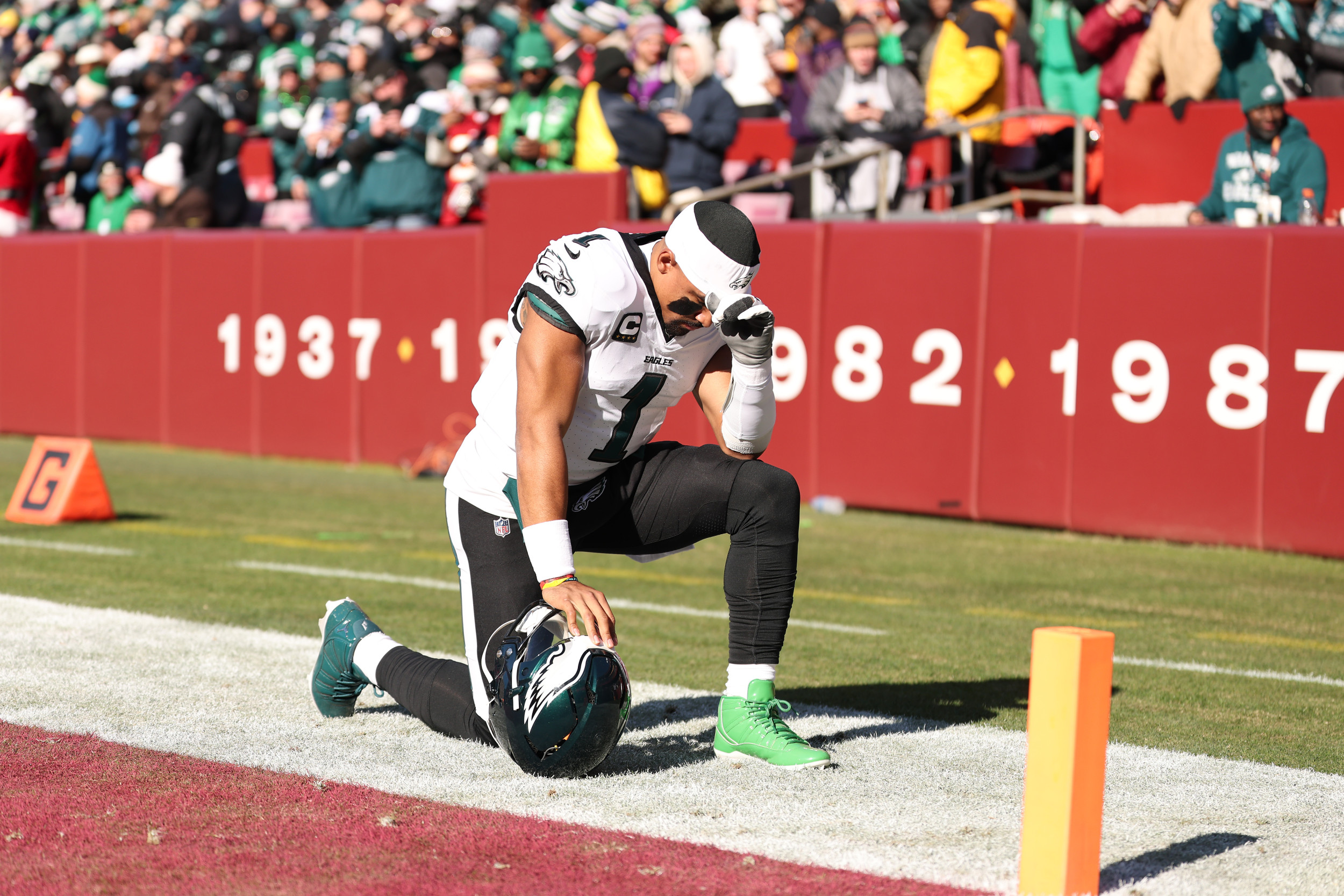 Eagles' Jalen Hurts Could be Ruled Out Following Second Missed Practice