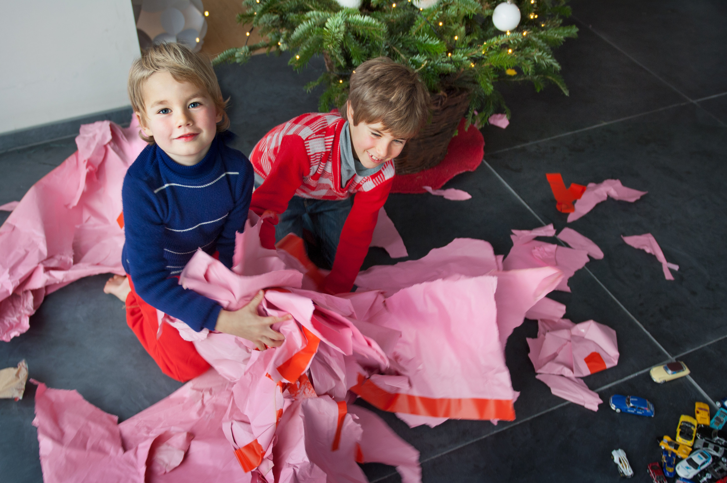 Outrage As Husband Let Kids Open Presents Without Mom on Christmas Morning