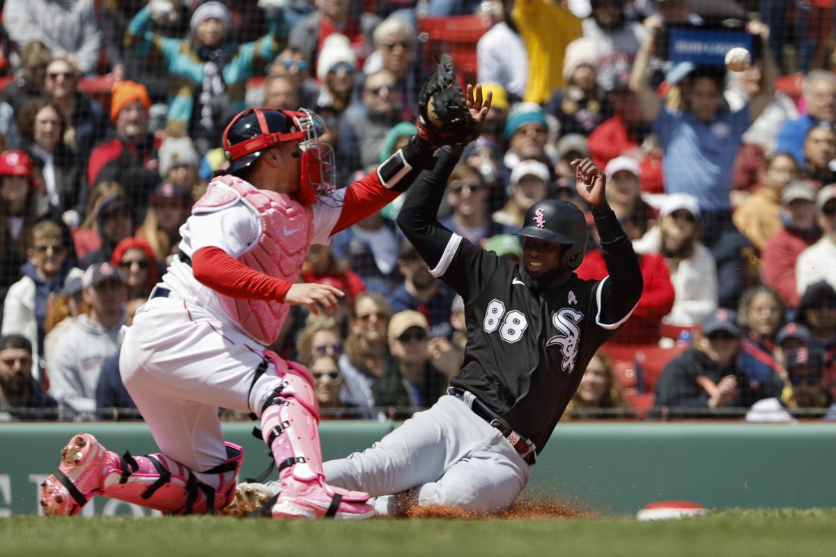 Chicago White Sox outfielder Luis Robert Jr.