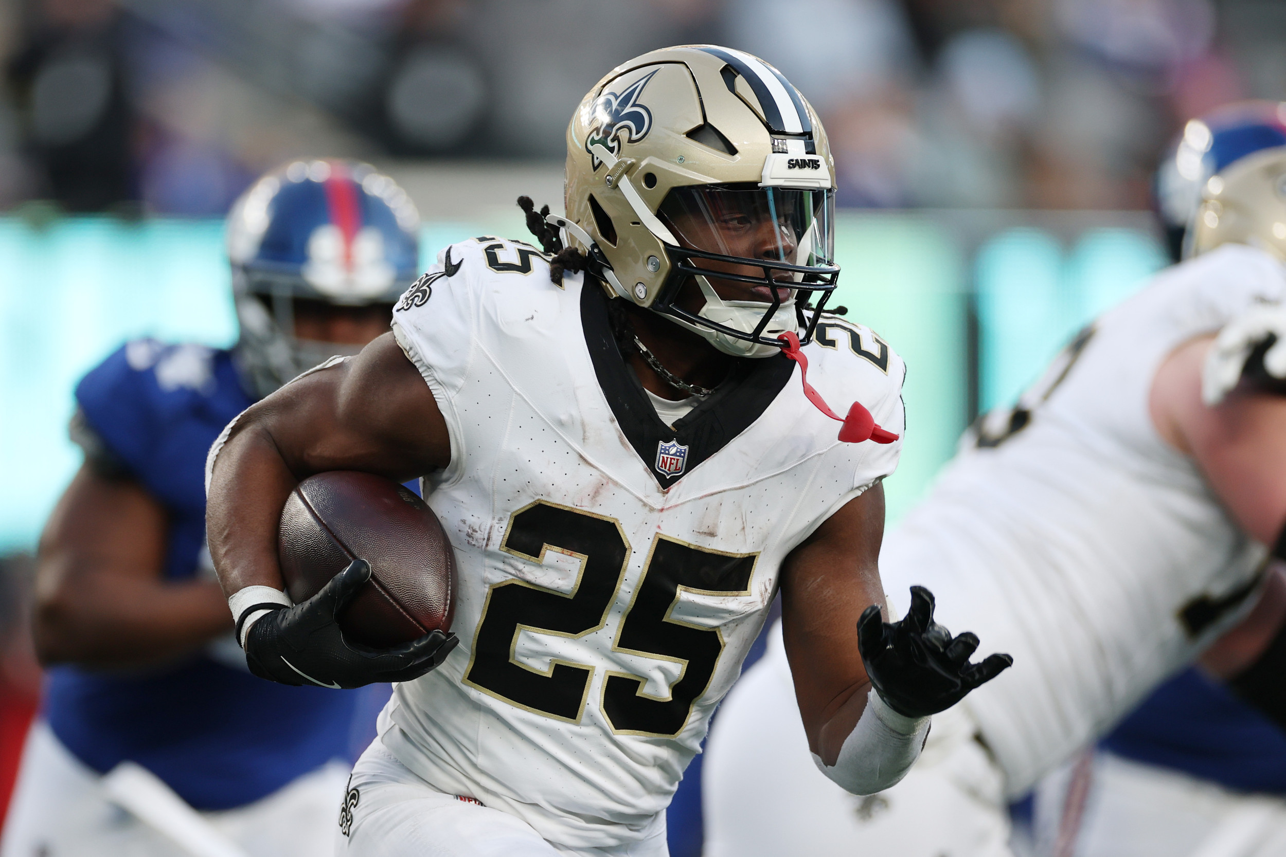 Saints Running Back Kendre Miller Exits Raiders Matchup With Concussion