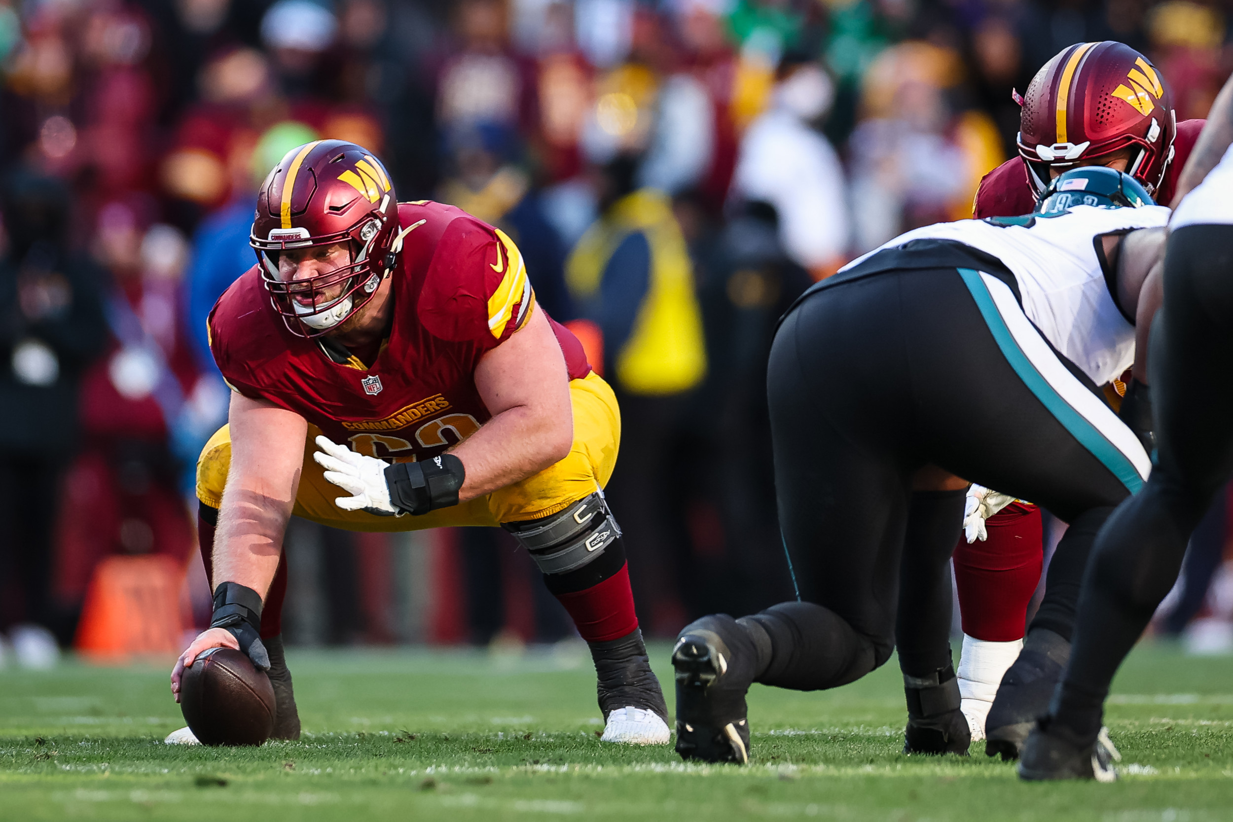Commanders Tyler Biadasz Exits Game With Apparent Leg Injury