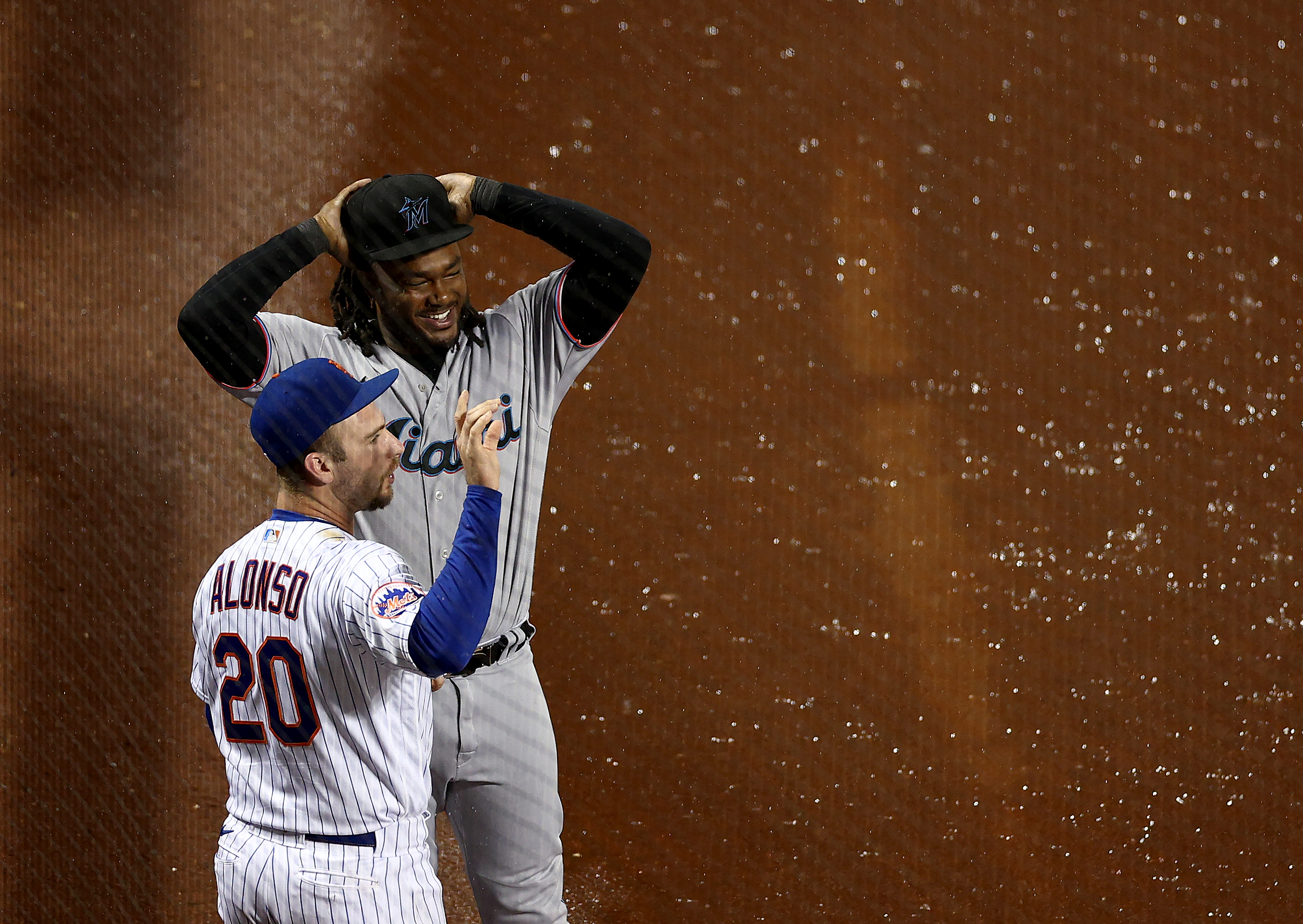 National League East Team Reunites With Free Agent First Baseman: Report