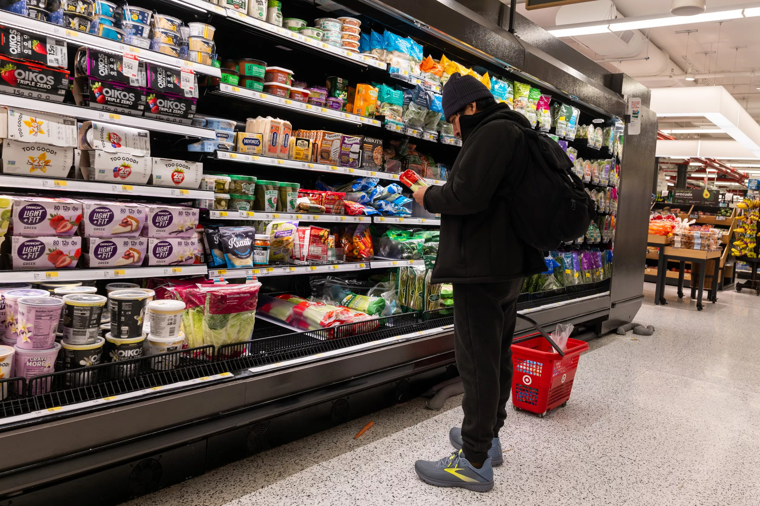 Complete list of all grocery stores open on New Year's Day