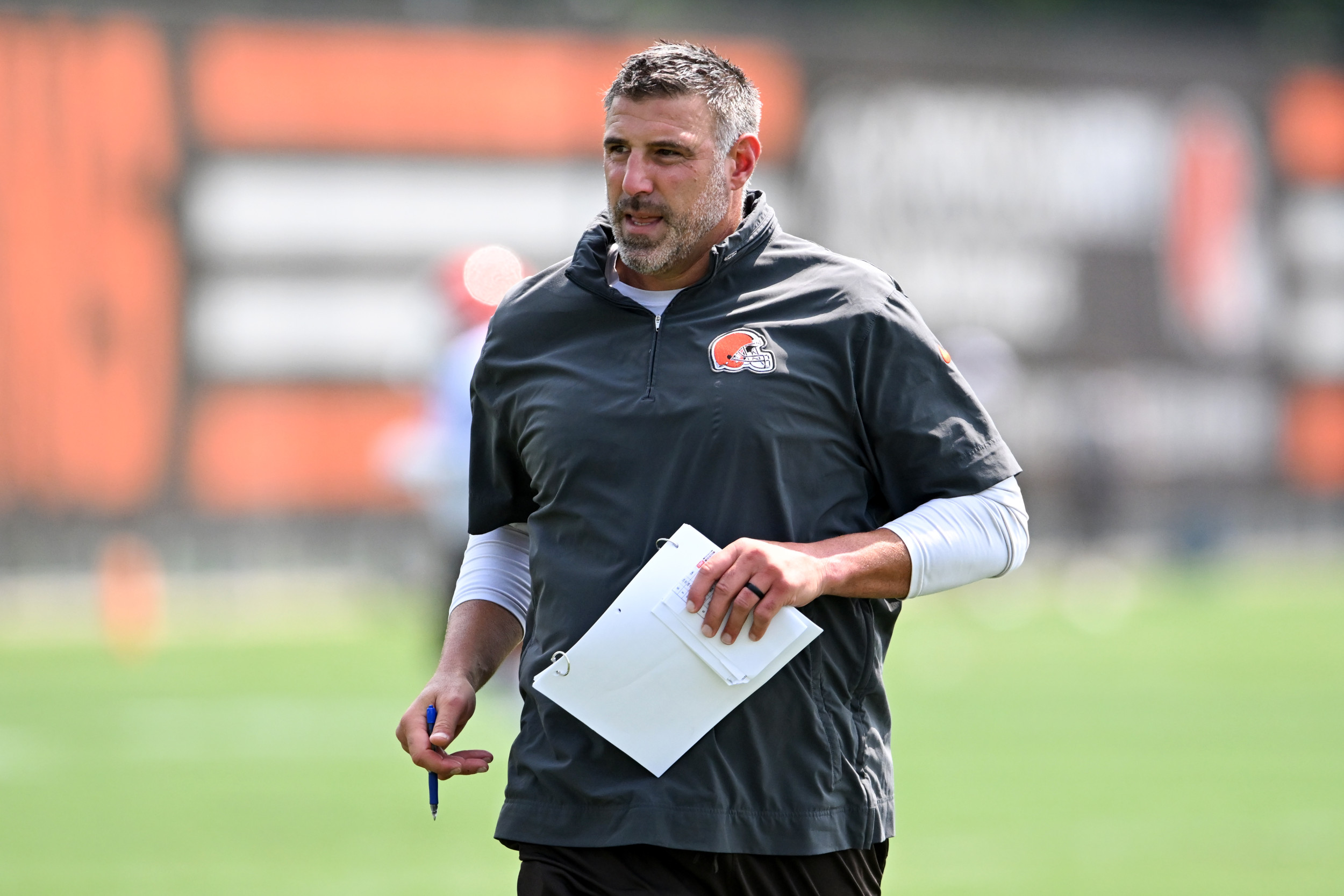 Patriots Are Negotiating a Deal to Make Mike Vrabel New Head Coach - Newsweek