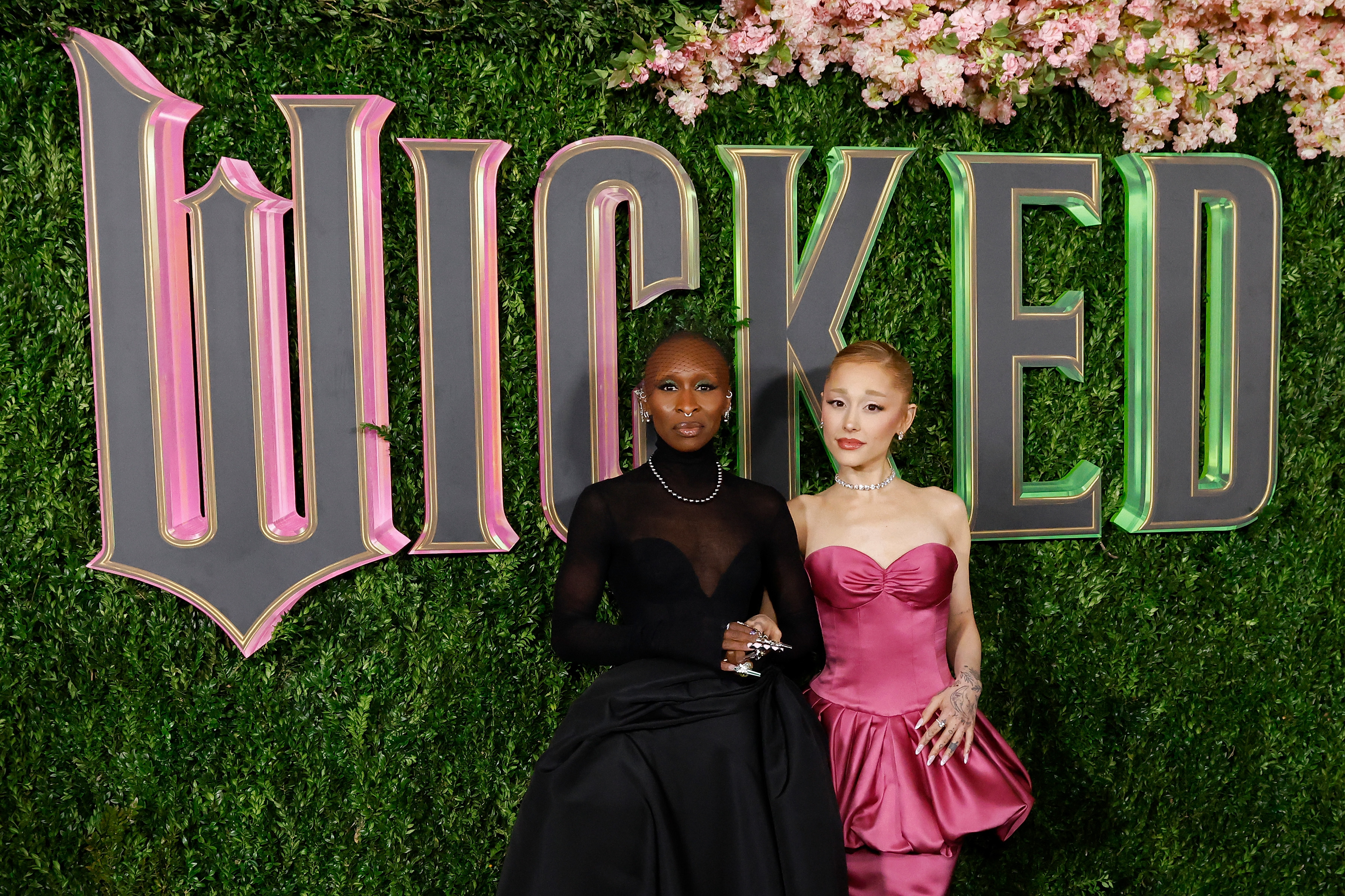 Image for article Wicked Becomes Biggest Broadway Box Office Smash, Overtaking Mamma Mia