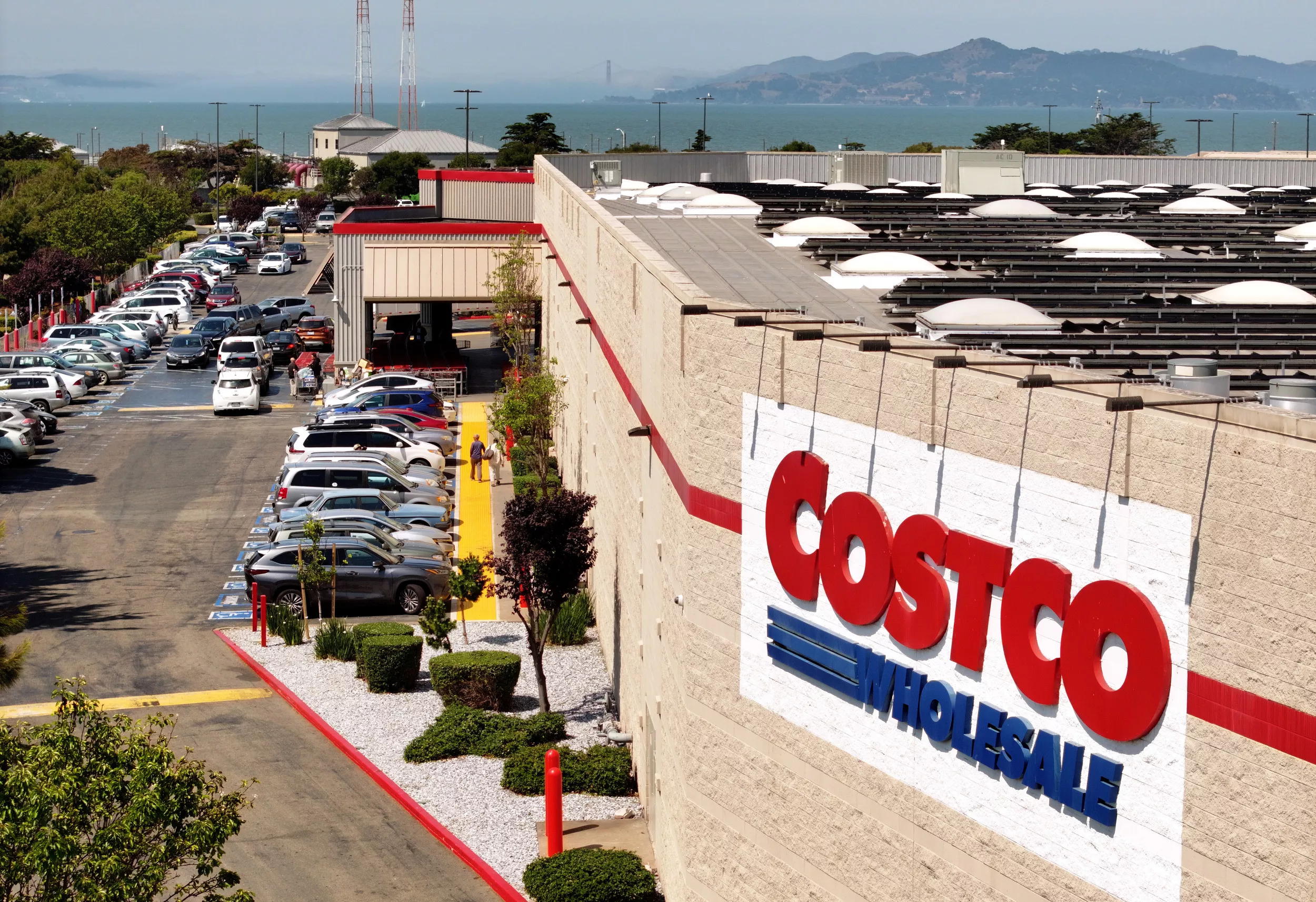Is Costco open on New Year's Day 2025? Store hours and closing details
