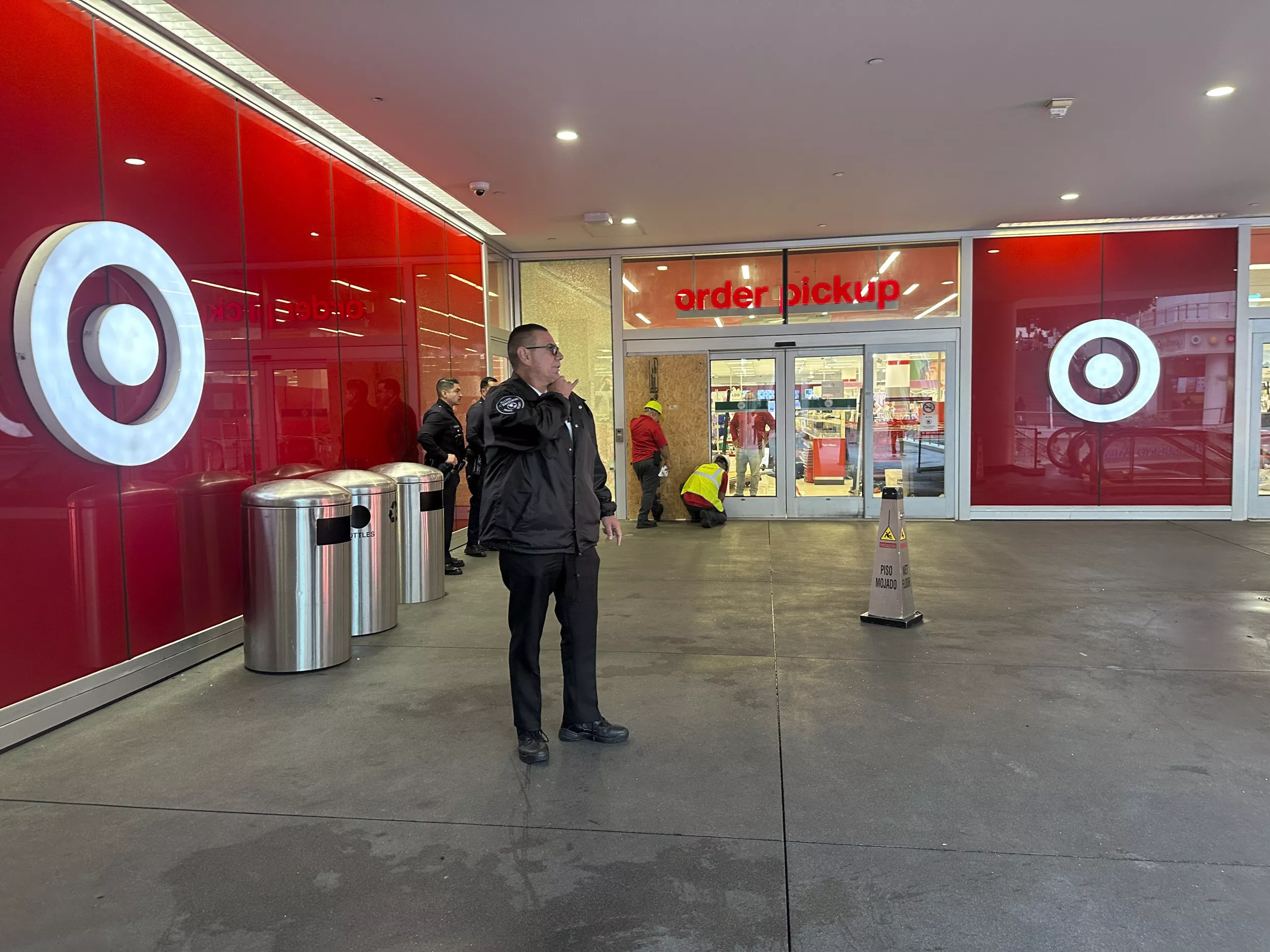 2 security guards shot at LA Target after confronting shoplifting suspect