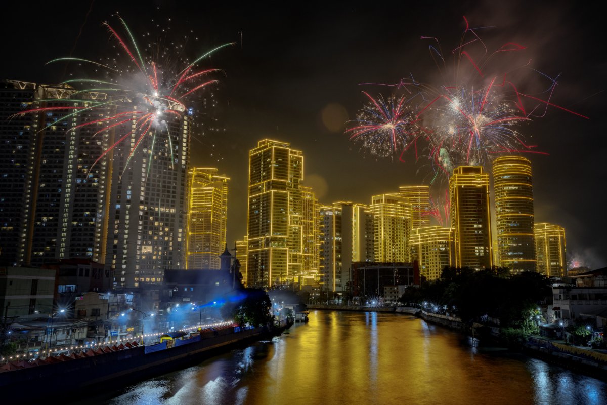 Philippines New Year's Fireworks Display 2025