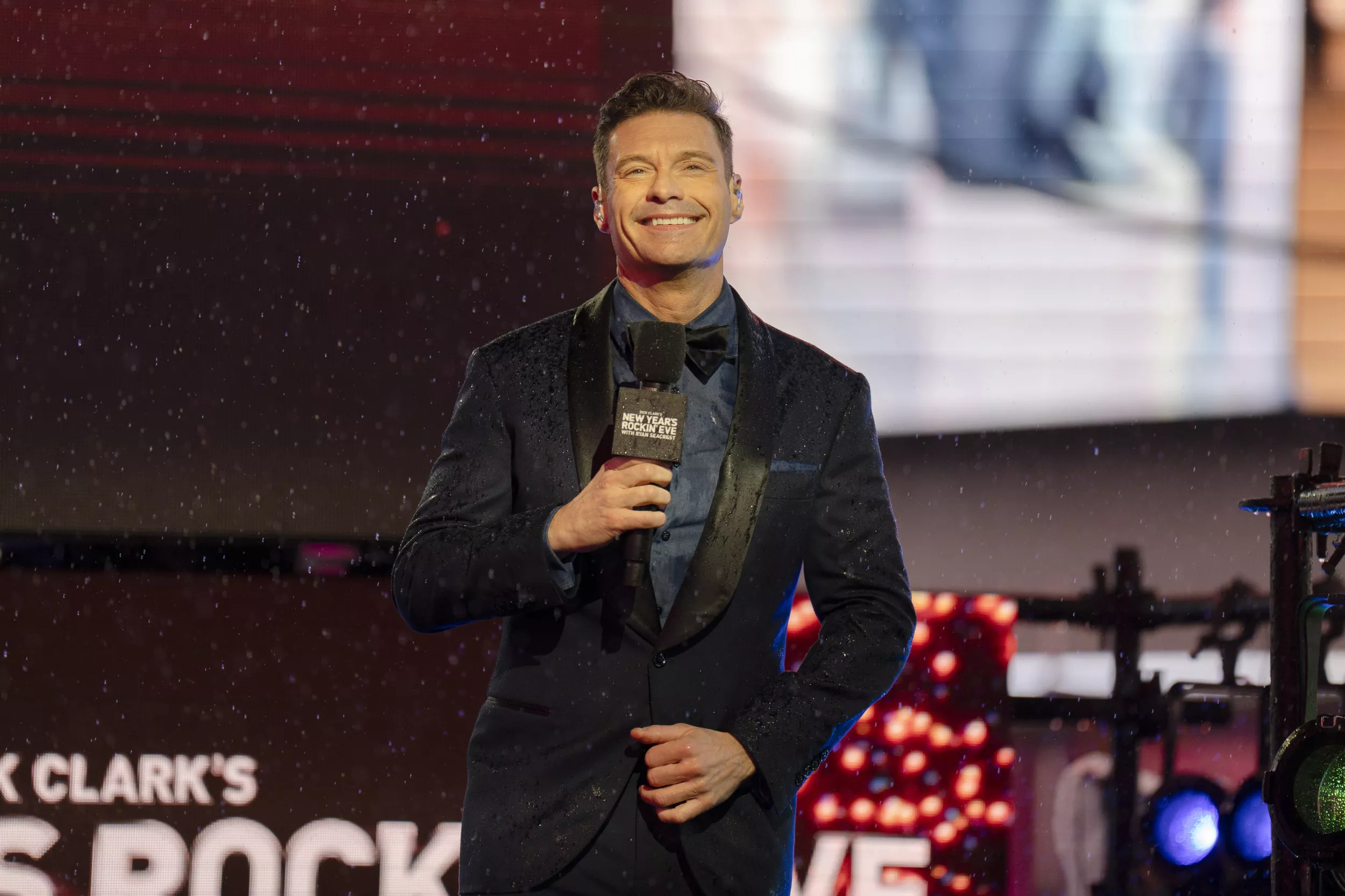 Why Vanna White gave Ryan Seacrest a hygiene product for Christmas