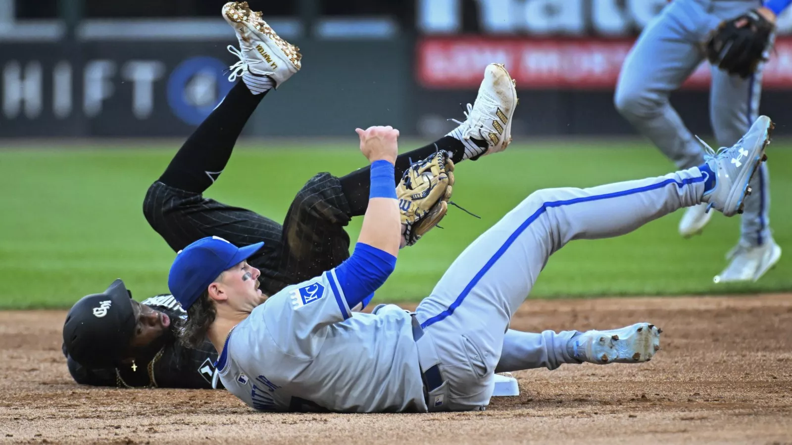 Dodgers $50 Million Trade Target Predicted To Land With Shocking AL Team