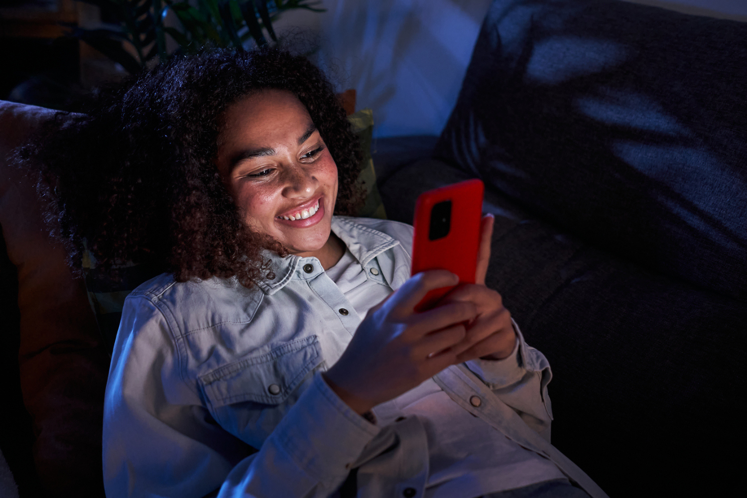 The Exact Time Messages Set To Peak on Apps on Dating Sunday