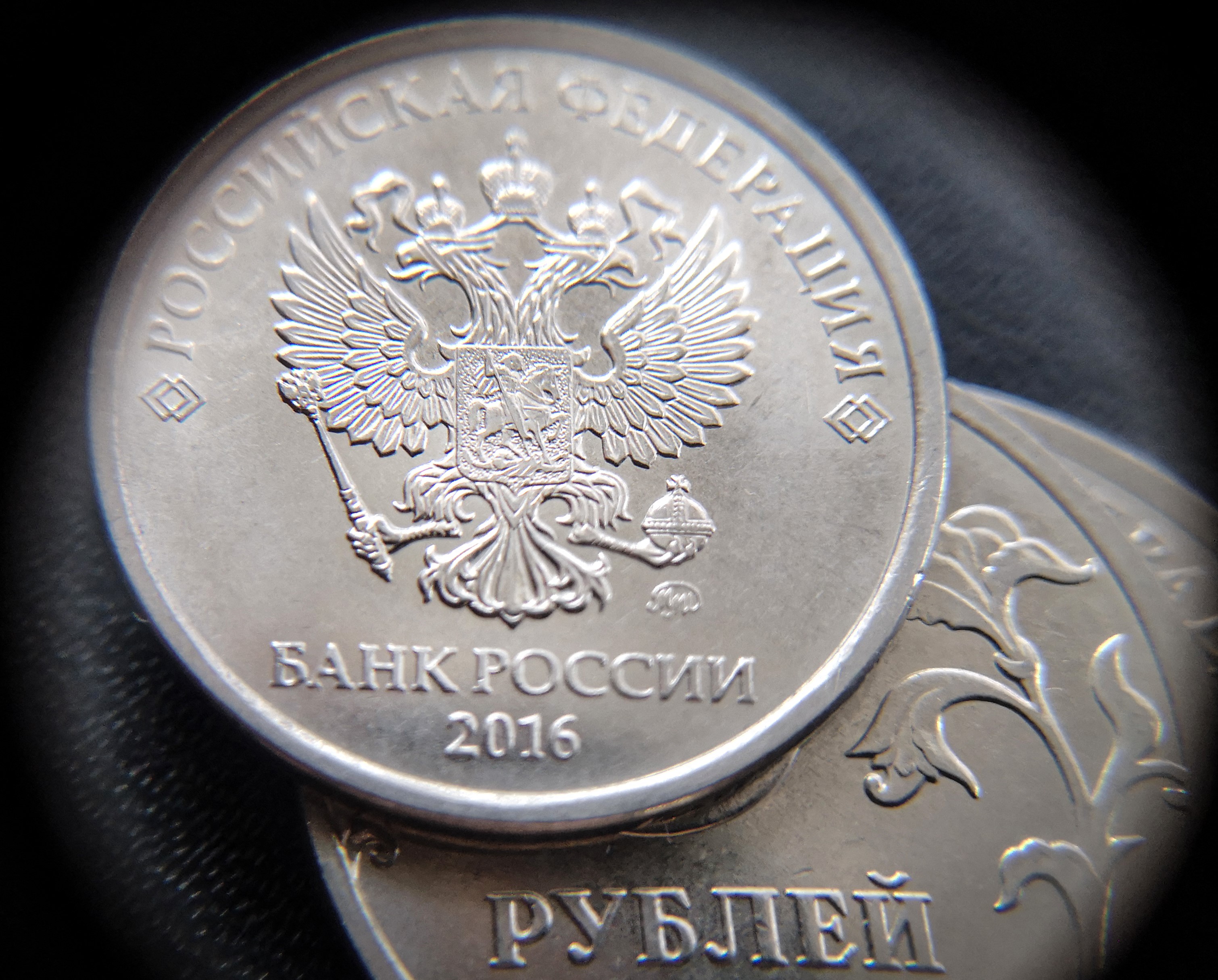 Russian Ruble Nosedives as Economy Gives Putin Major Headache