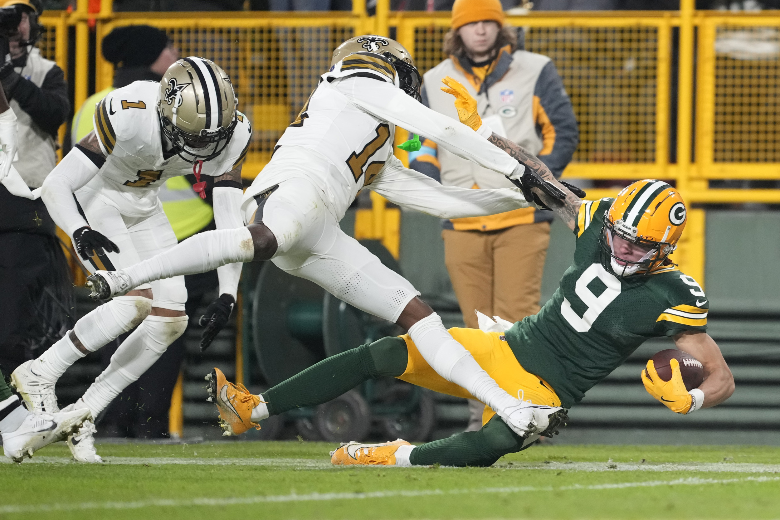 Packers' Christian Watson Carted to Locker Room With Significant Injury ...