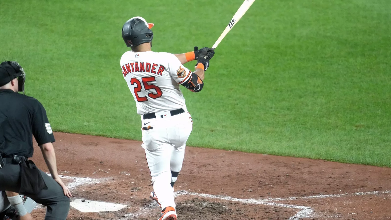 Red Sox, Blue Jays Could Lose $100 Million Free Agent To Dark Horse Club