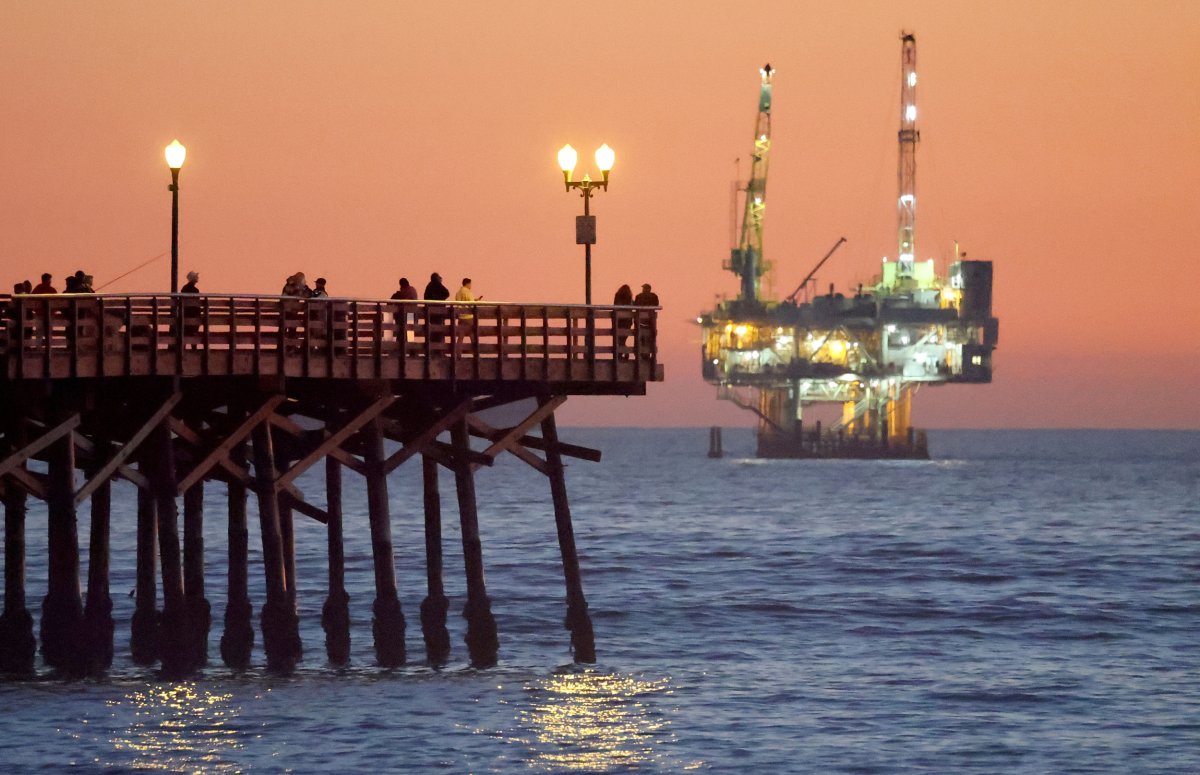 Offshore oil drilling California