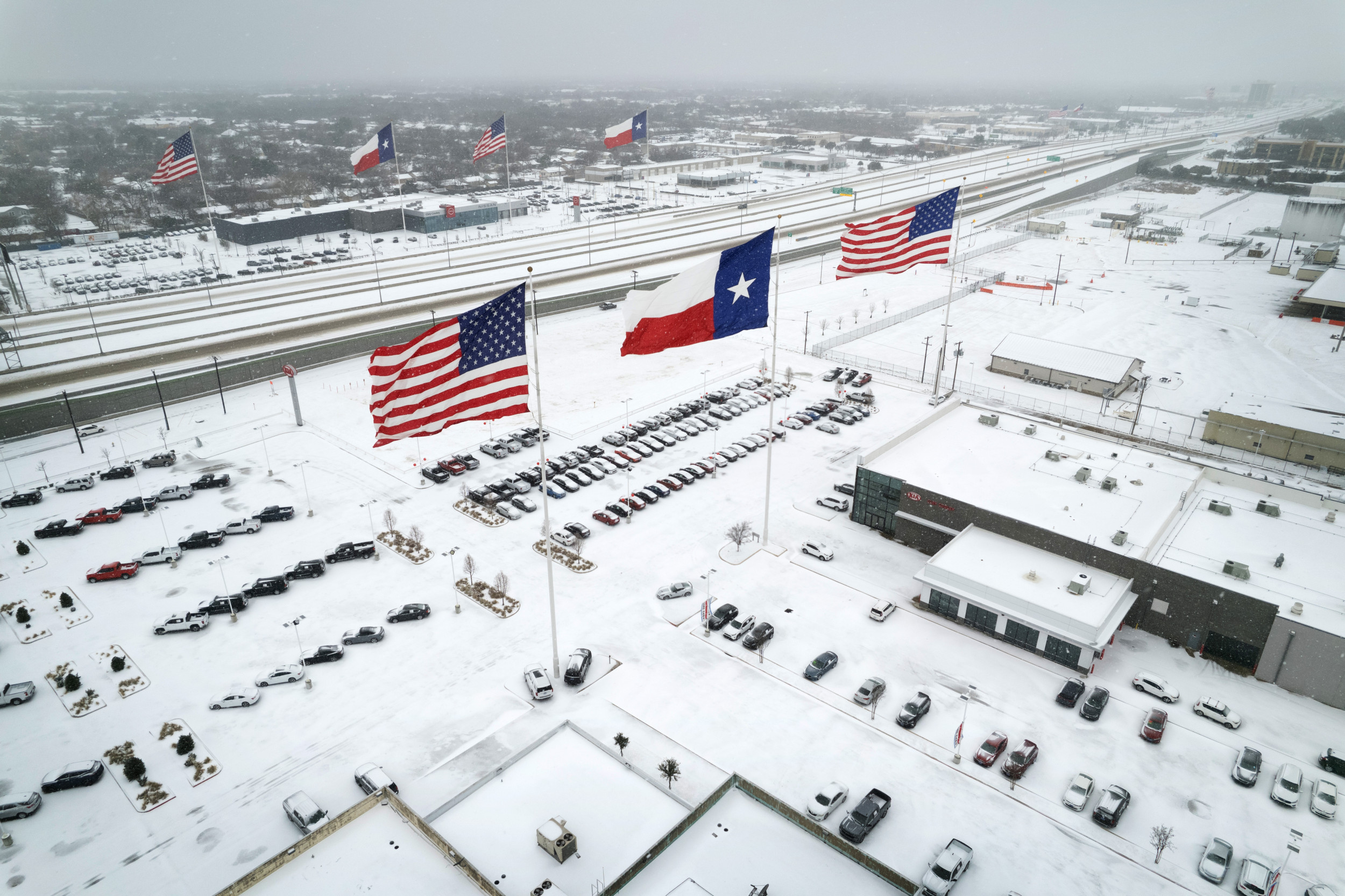 Winter storm watch: Map shows where Texans advised to delay “all travel”