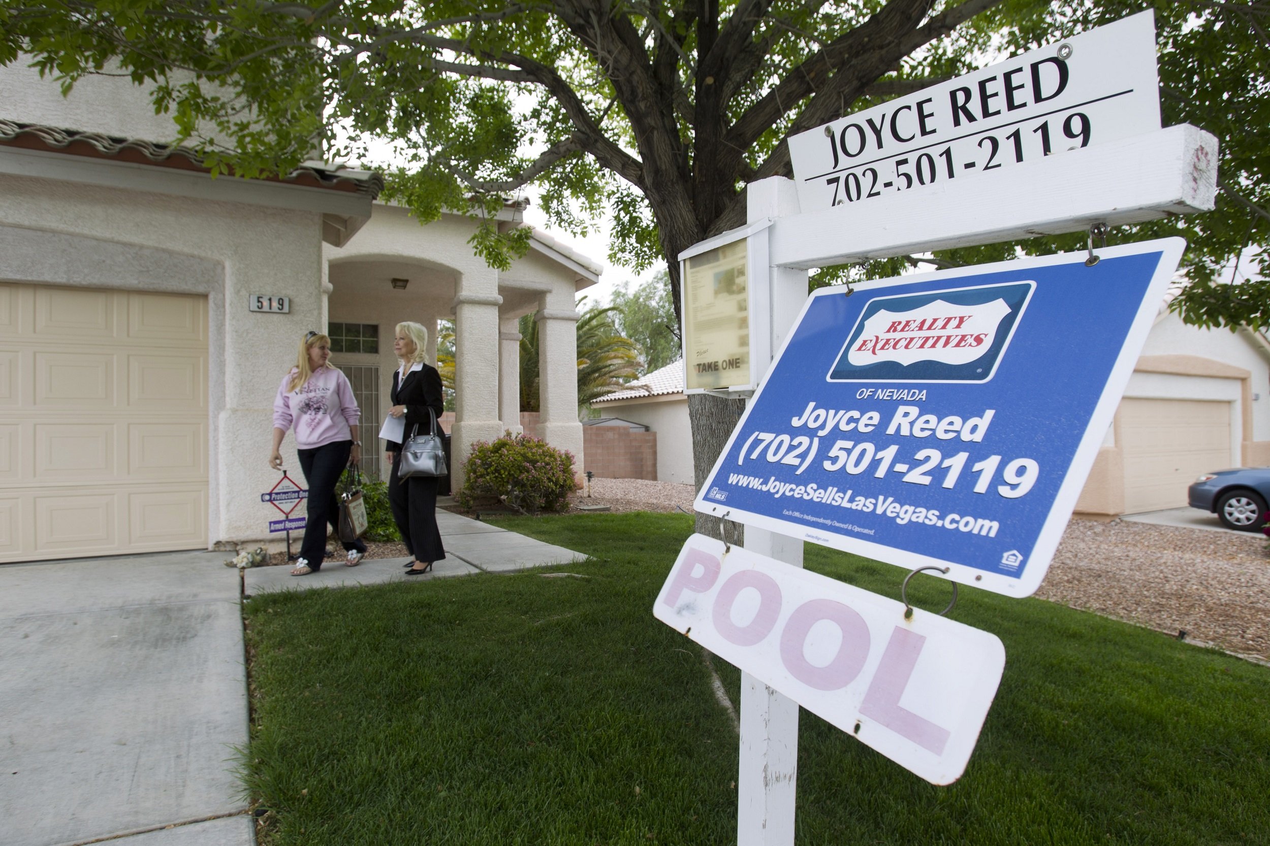 Data Shows U.S. Housing May Finally Be Pulling Out of Slump - Newsweek