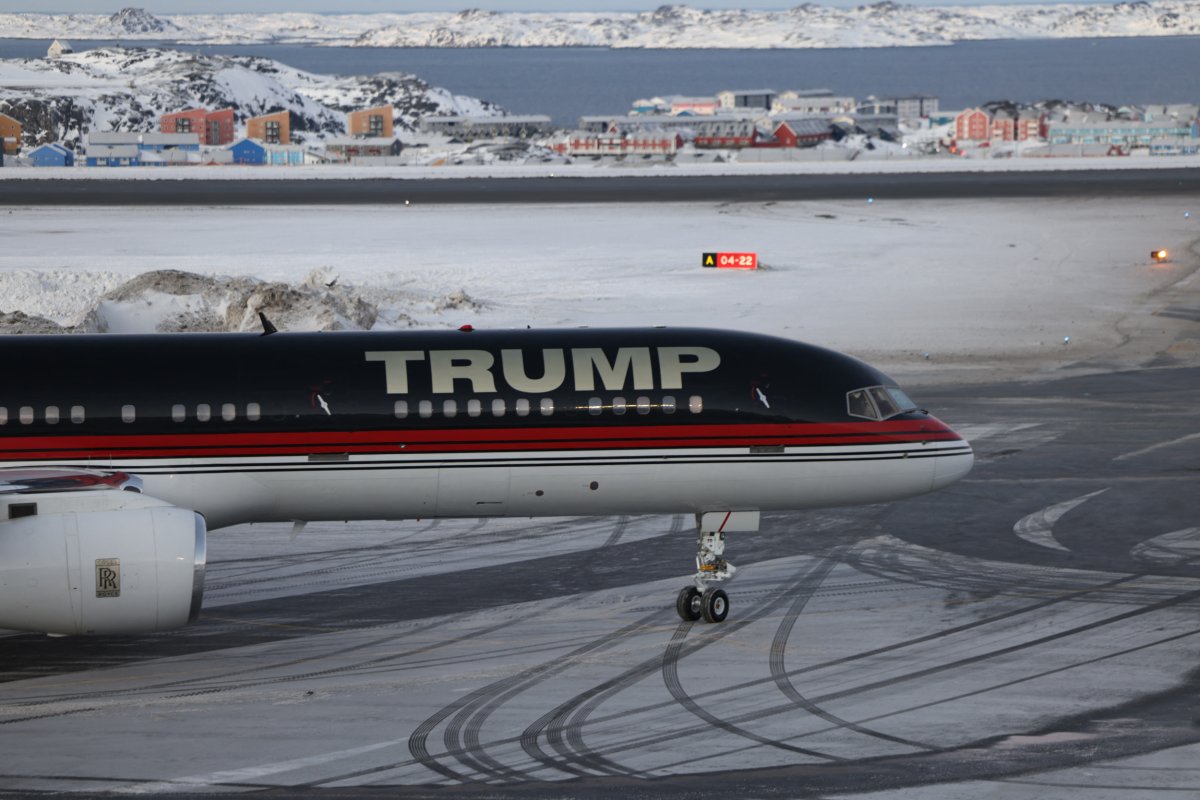 Trump airplane in Greenland