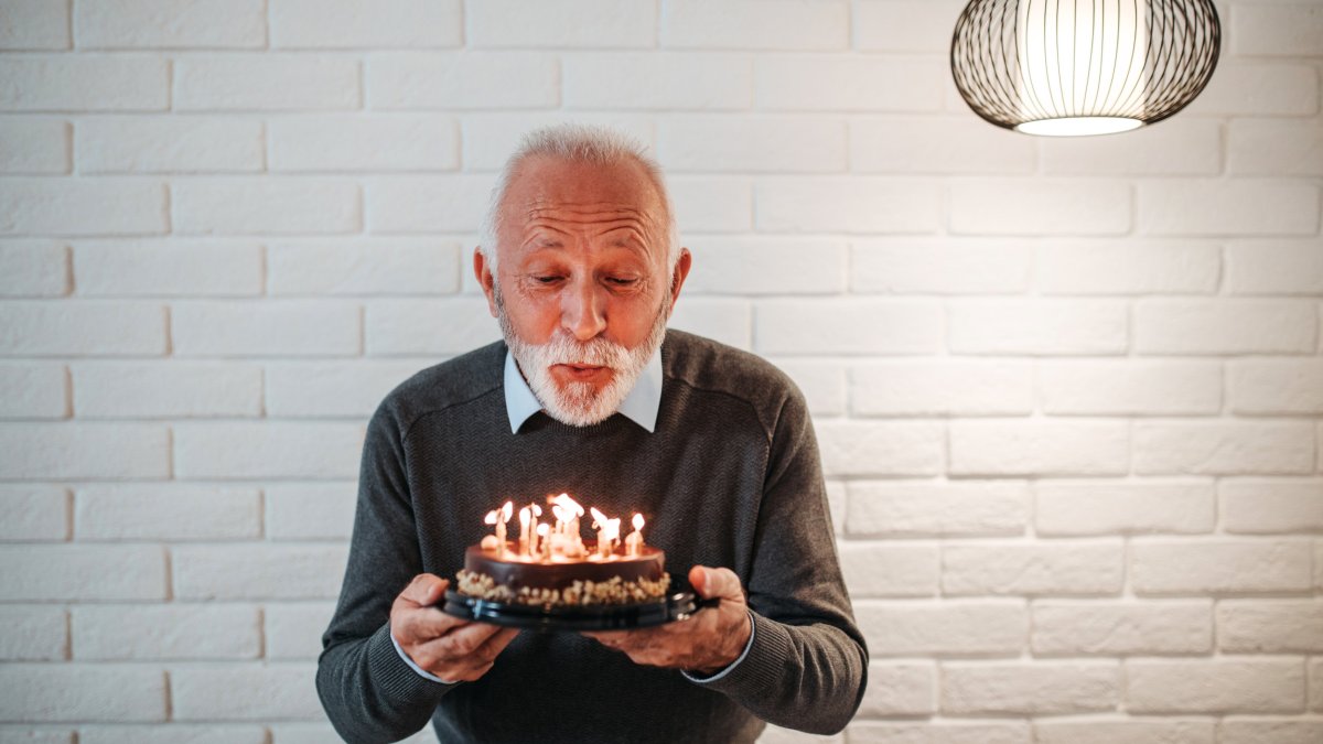 Dad's birthday cake mishap