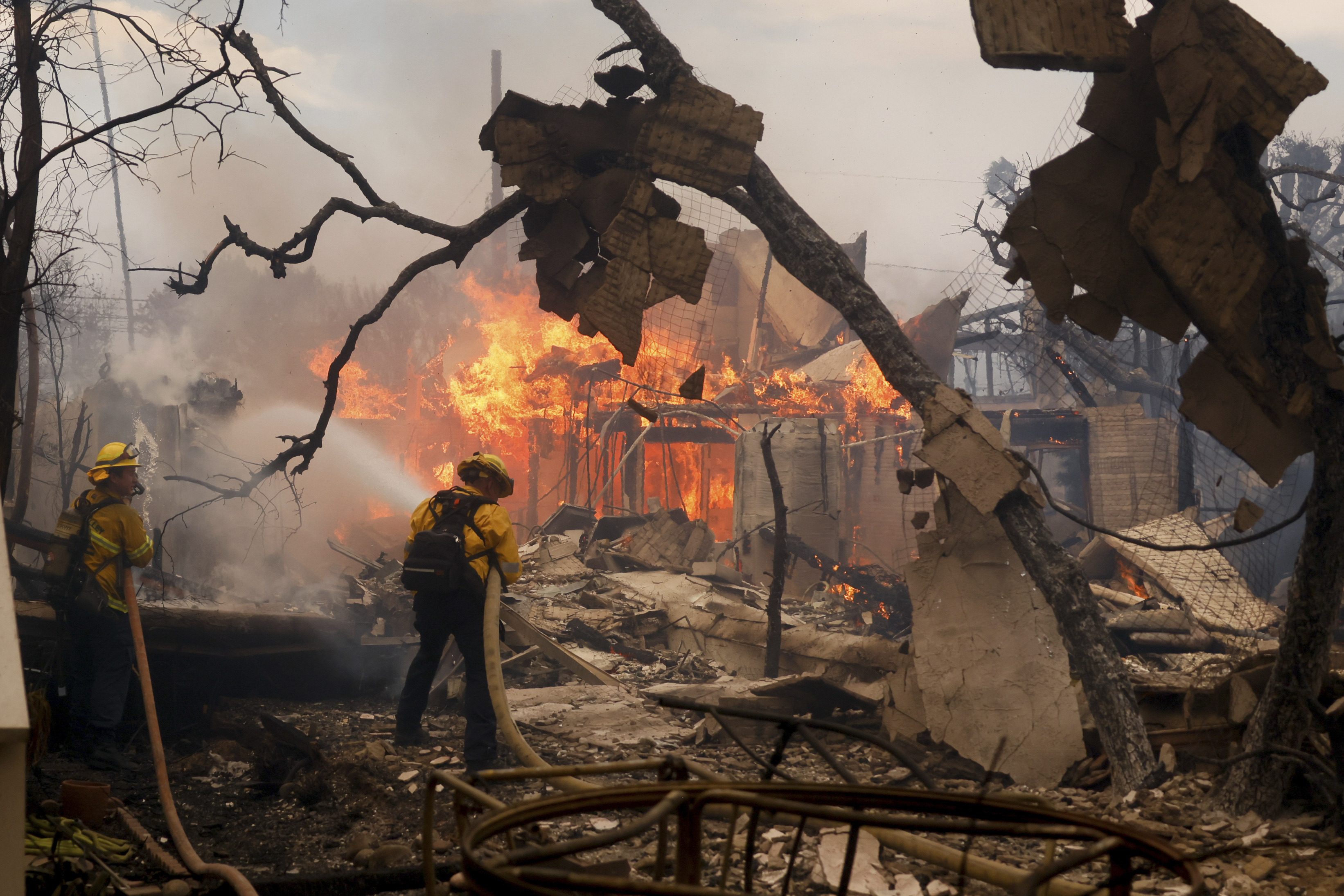 Video Shows Studio City Home Collapse After Being Engulfed By Wildfire
