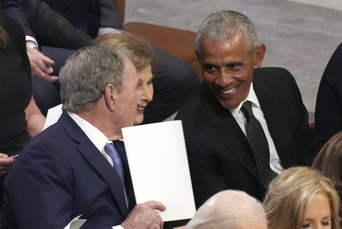 George Bush's Interaction With Barack Obama at Jimmy Carter's Funeral ...