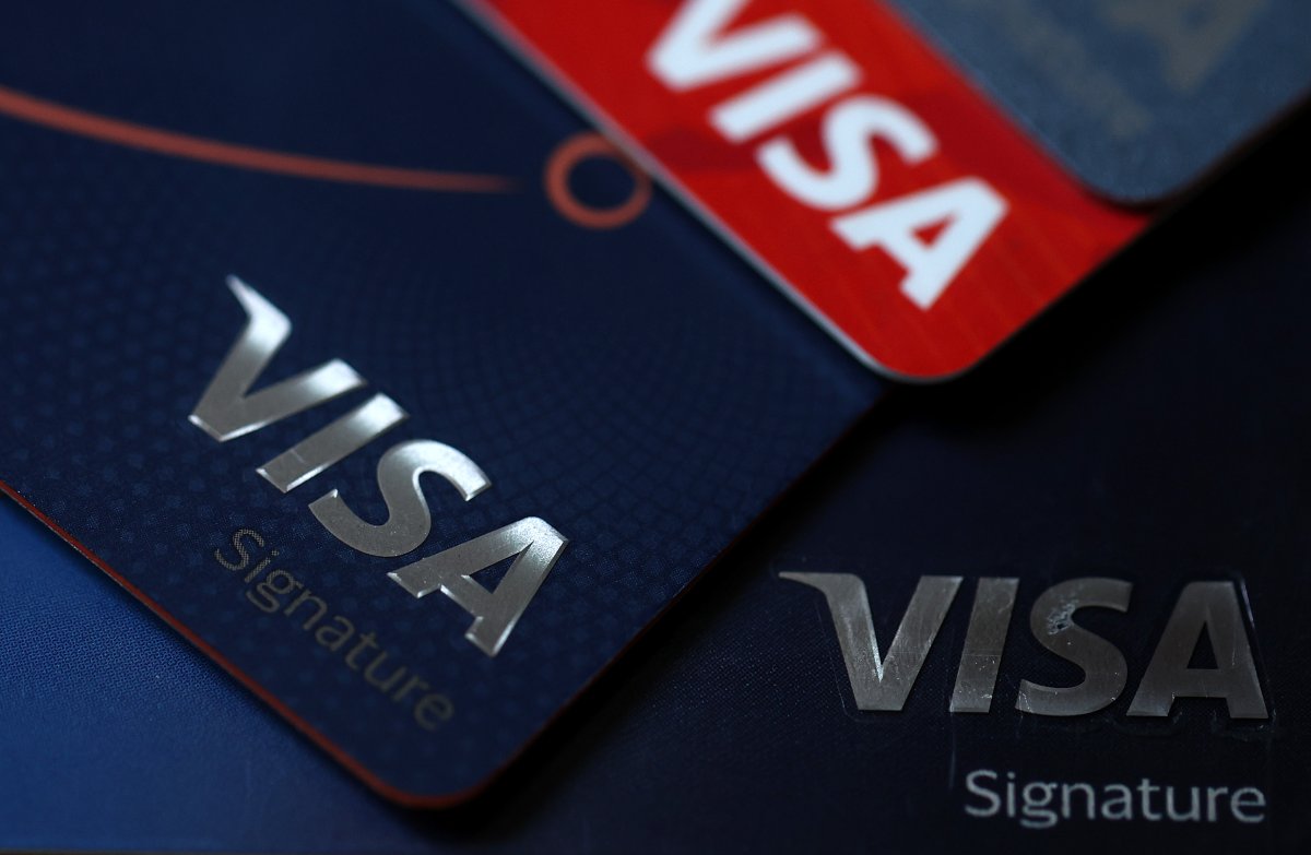  Visa credit cards are displayed