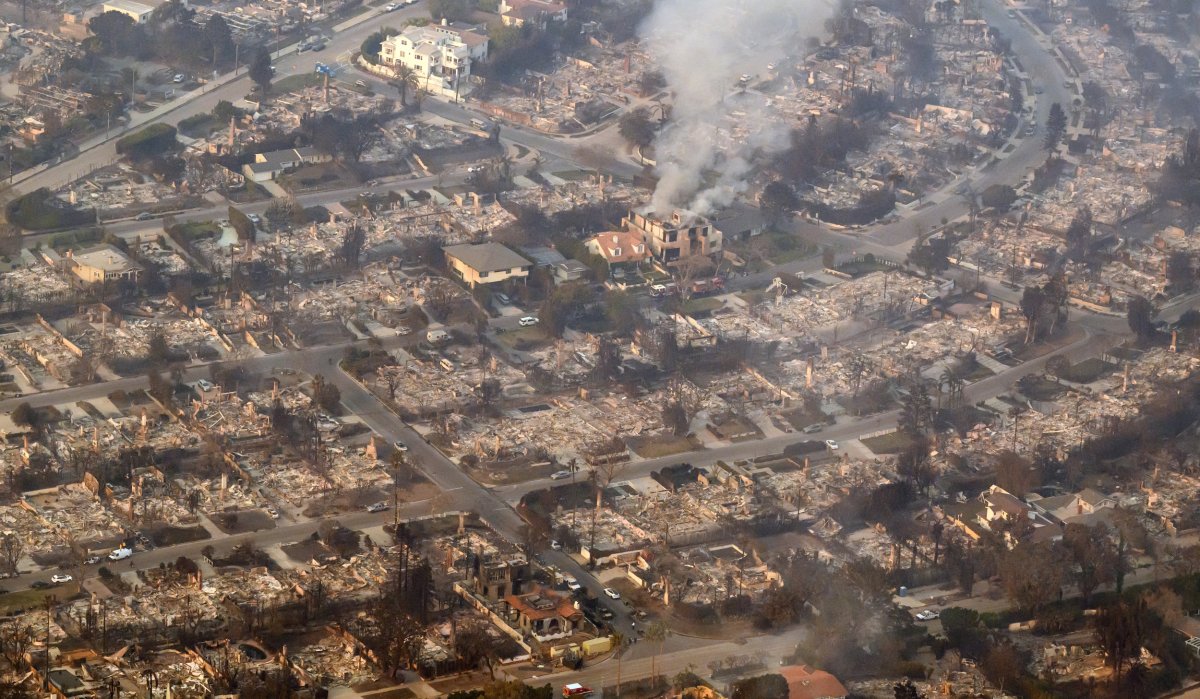 homes burned from Los Angeles Palisade fire