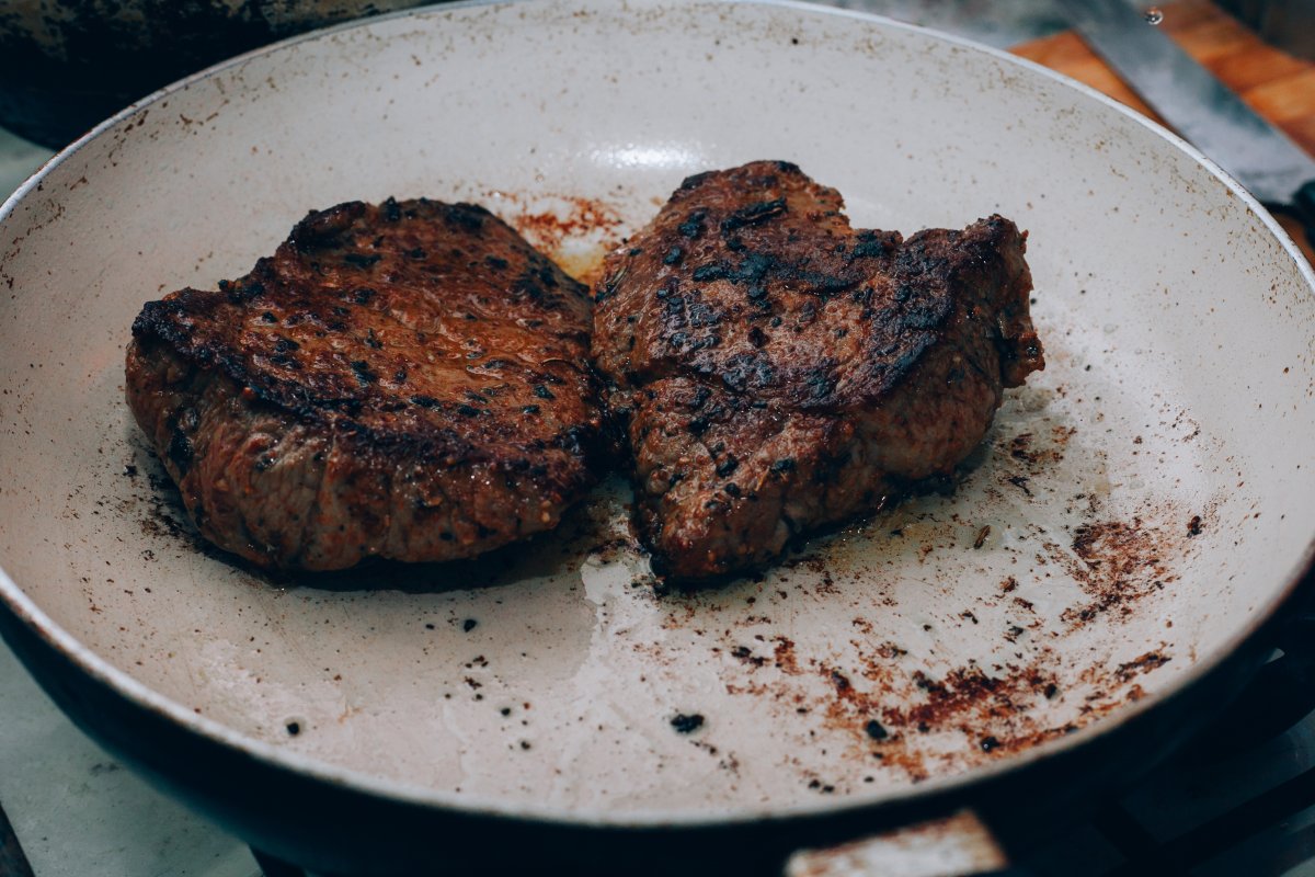 Internet Divided After Woman ‘Ruins’ Husband’s Premium Steak