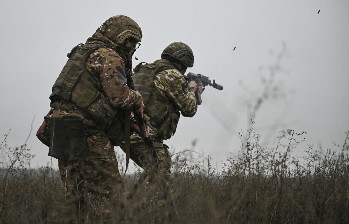 Russian Soldiers In Combat Exercise 