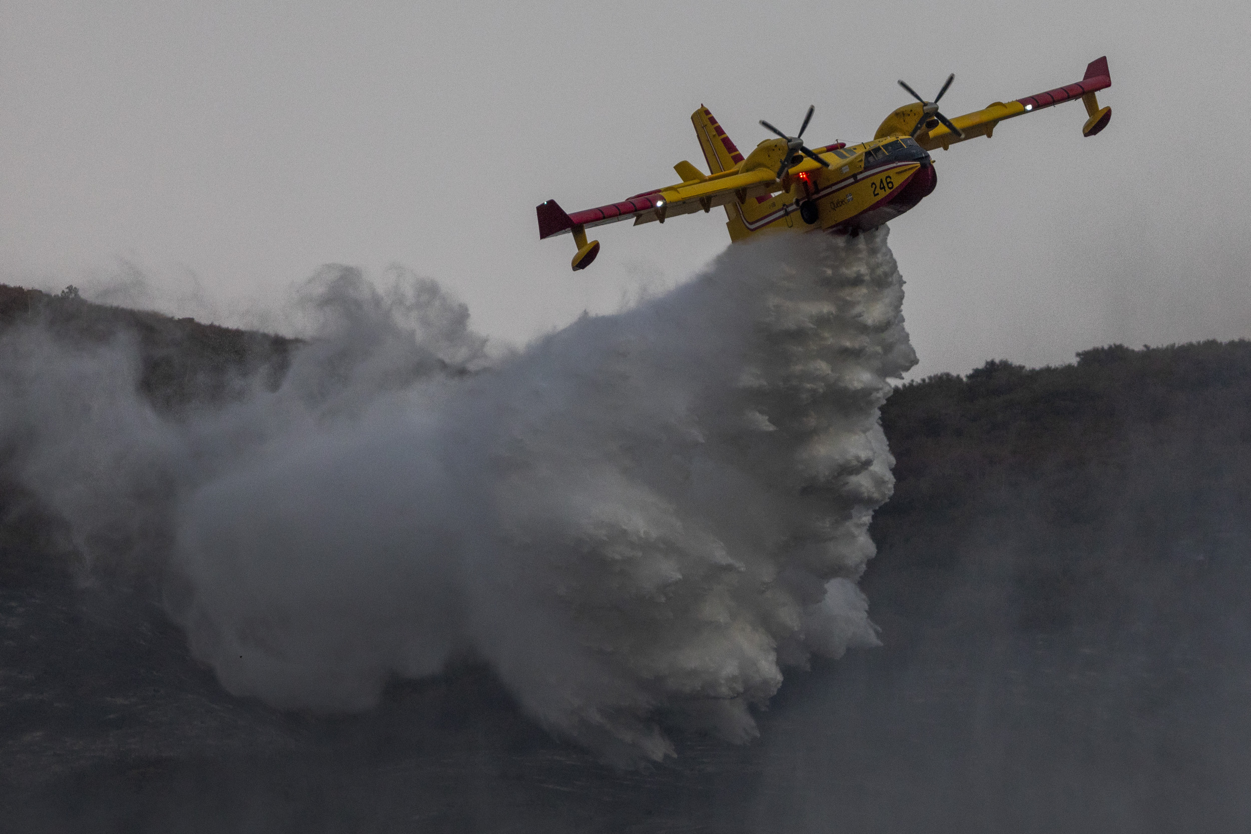 Piloting Super Scoopers: What It Takes to Pilot Firefighting Aircraft