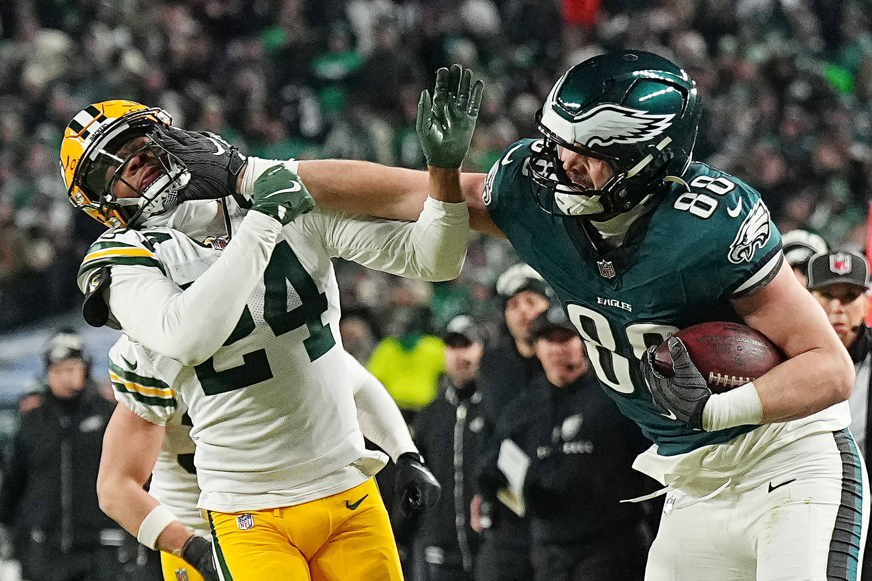 Eagles Ban Fan Who Harassed Female Packers Fan During Playoff Game: Report