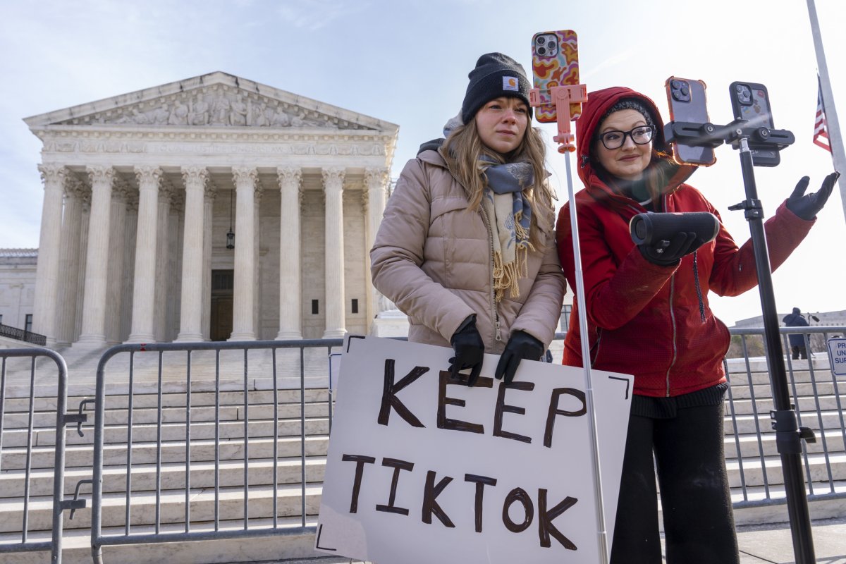 Tiktok protestors