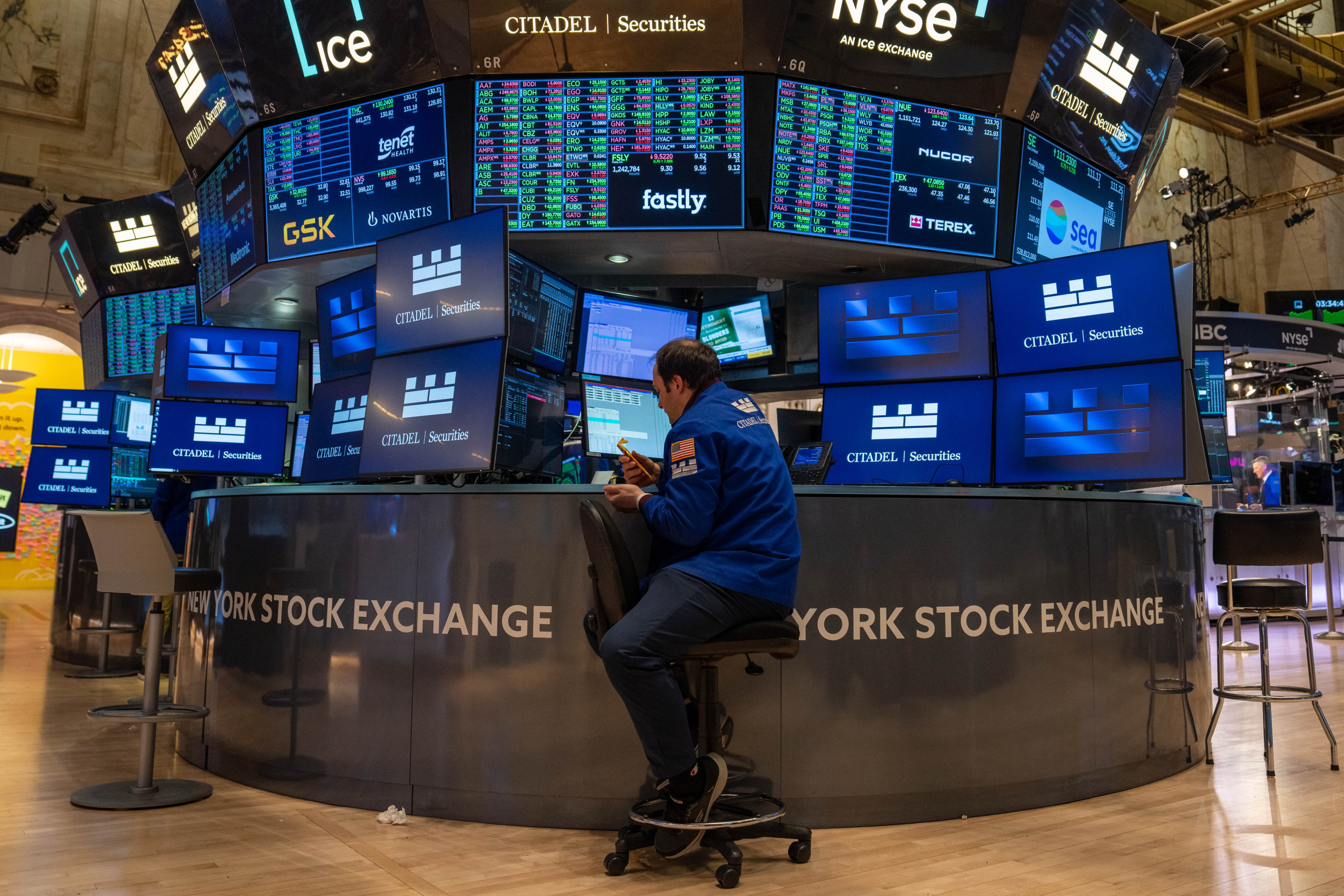 Traders working on floor of NYSE