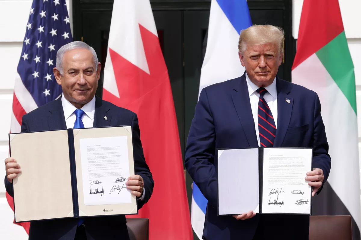 https://d.newsweek.com/en/full/2568114/netanyahu-trump-abraham-accords.webp