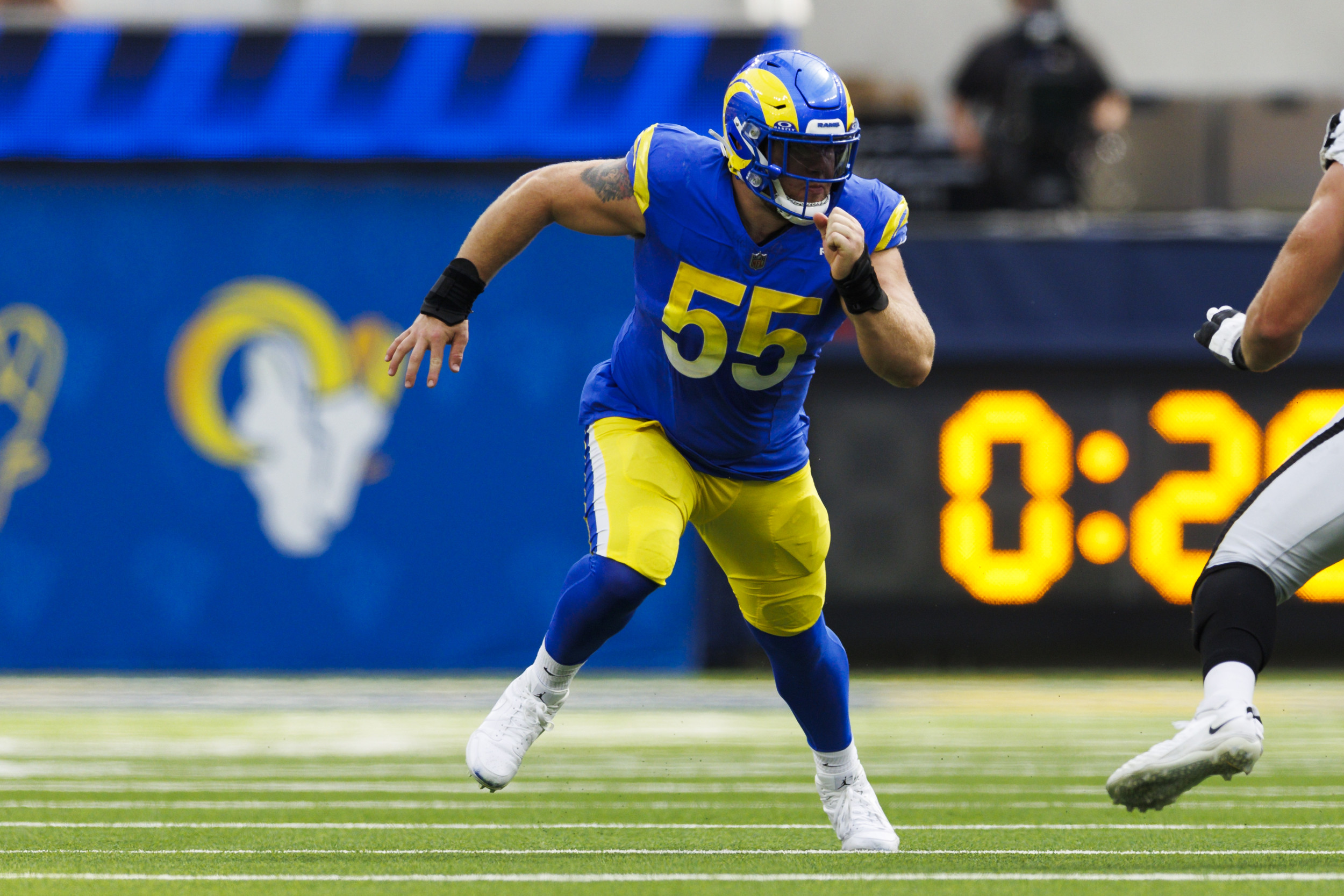 Rams' Fiske Injured, Out for NFC Playoff Game