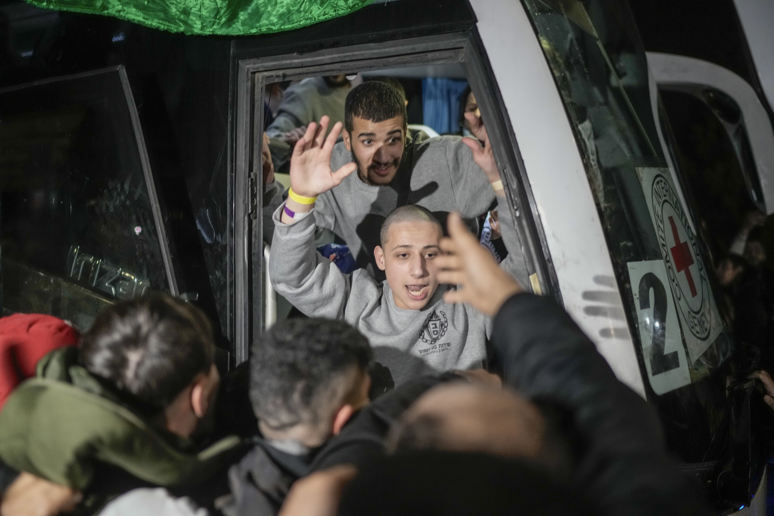 Israel releases 90 Palestinian prisoners, all are women or teens