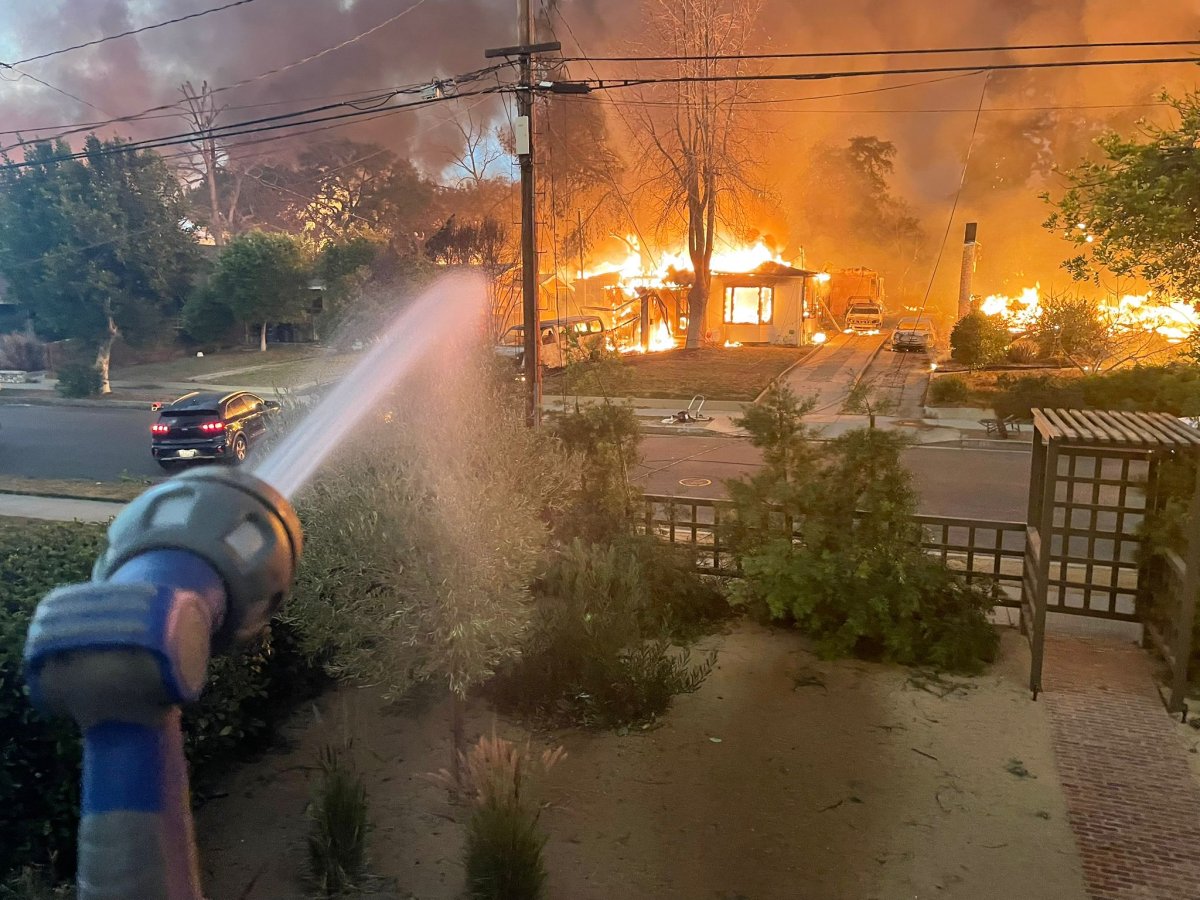 Stephen Warren battling fire 