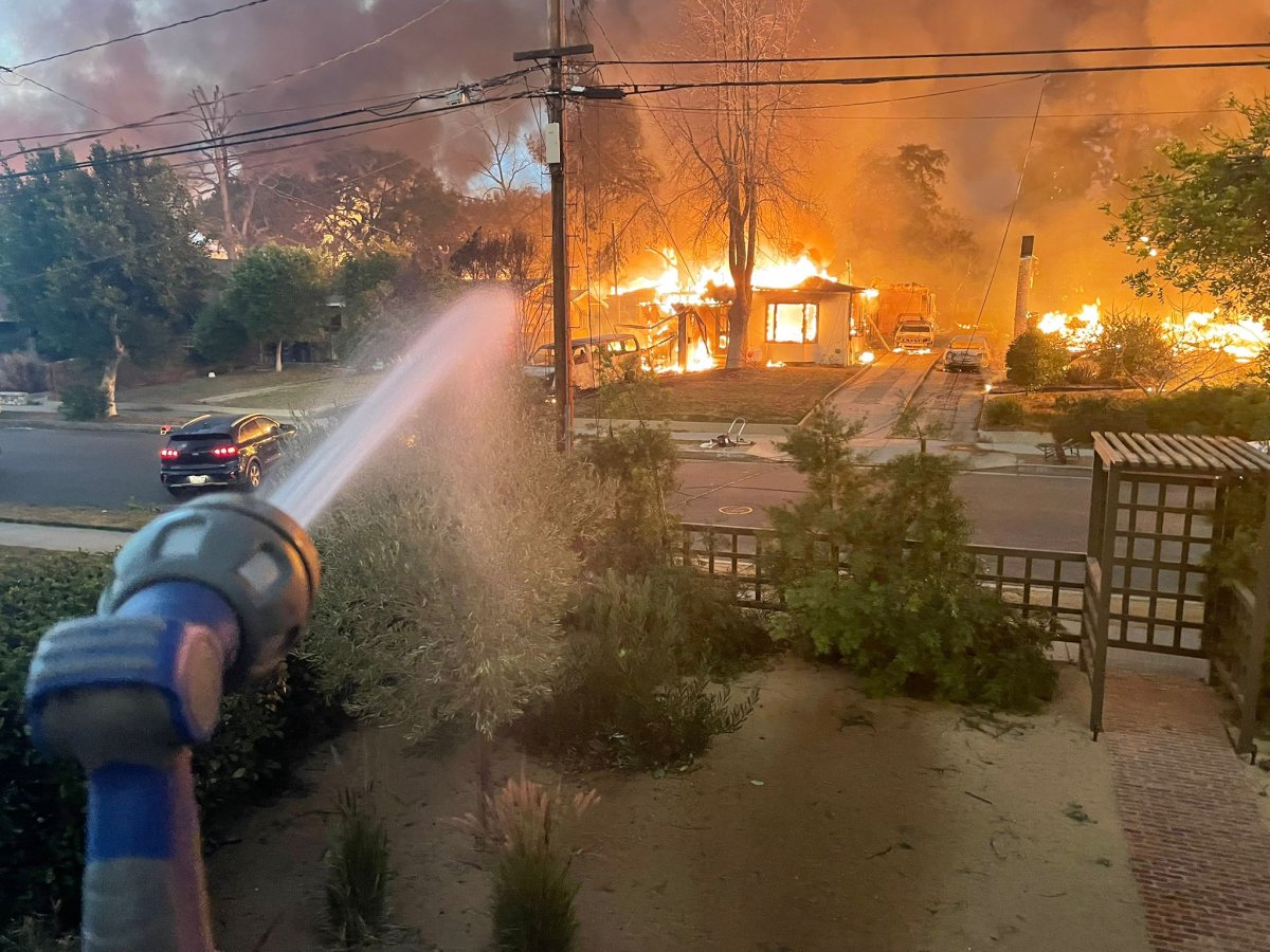 Stephen Warren battling fire