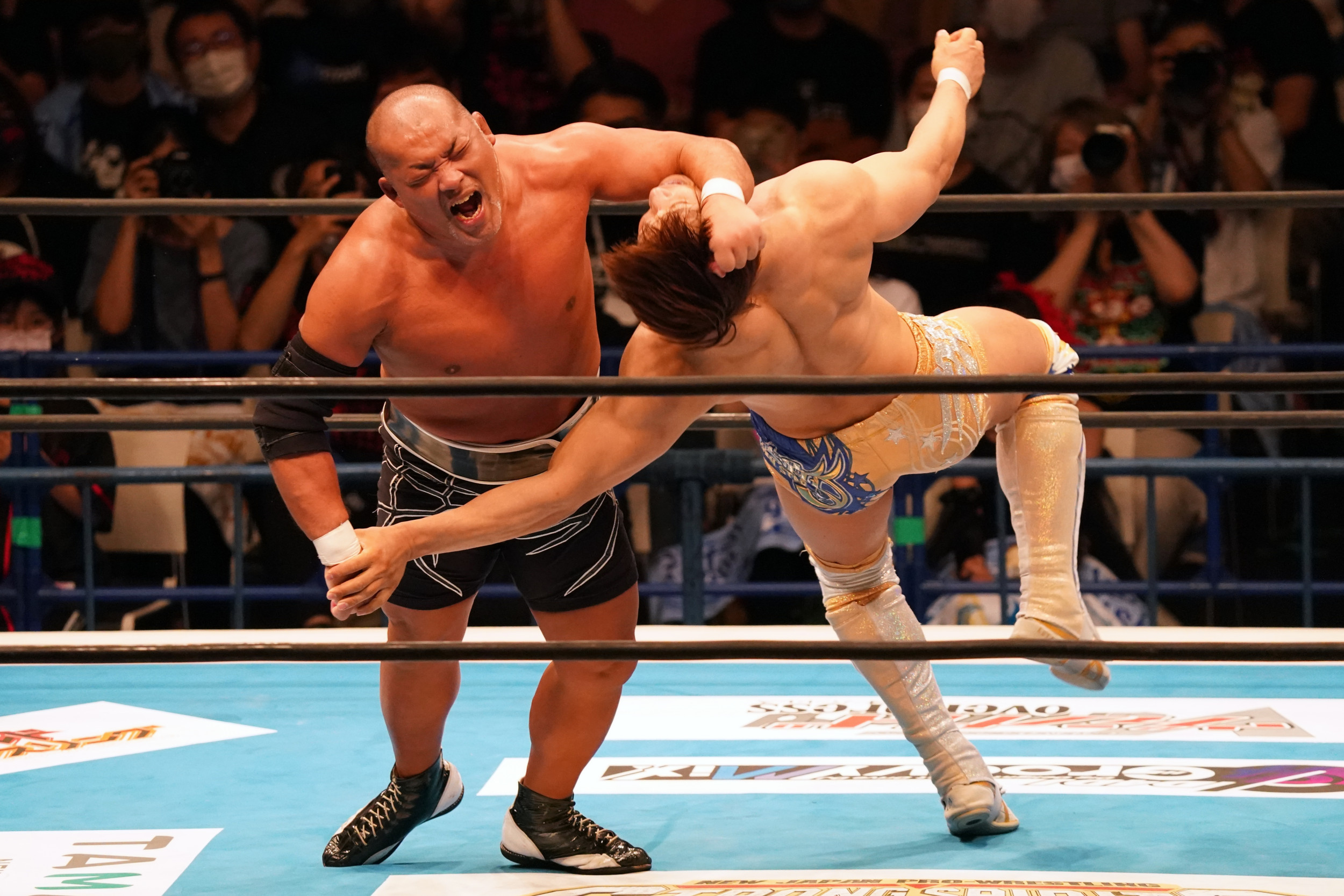 Tomohiro Ishii Injured, Report Says Injury Not Serious