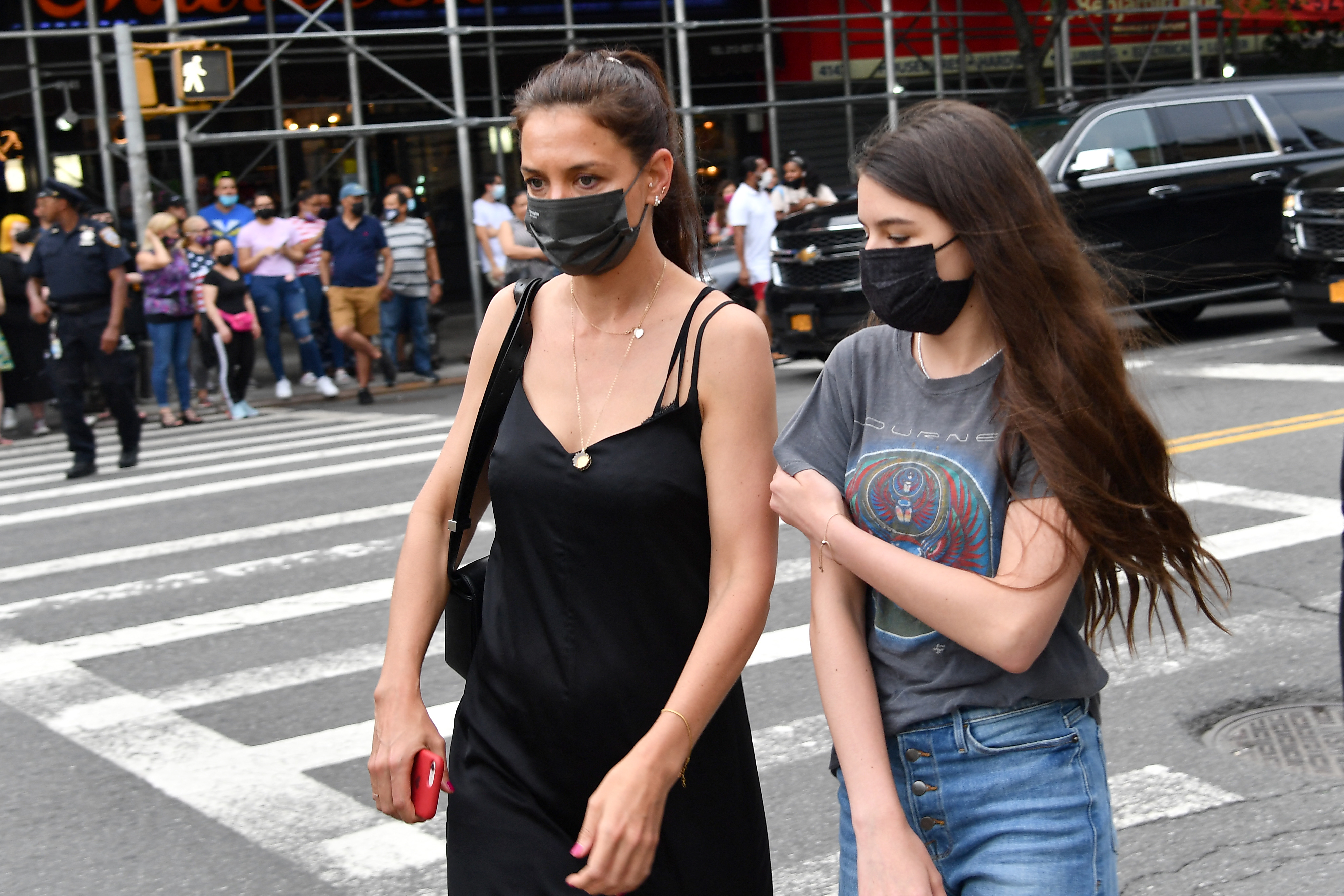 Suri Cruise, 18, Spotted in Rare Outing While Supporting Mom Katie Holmes