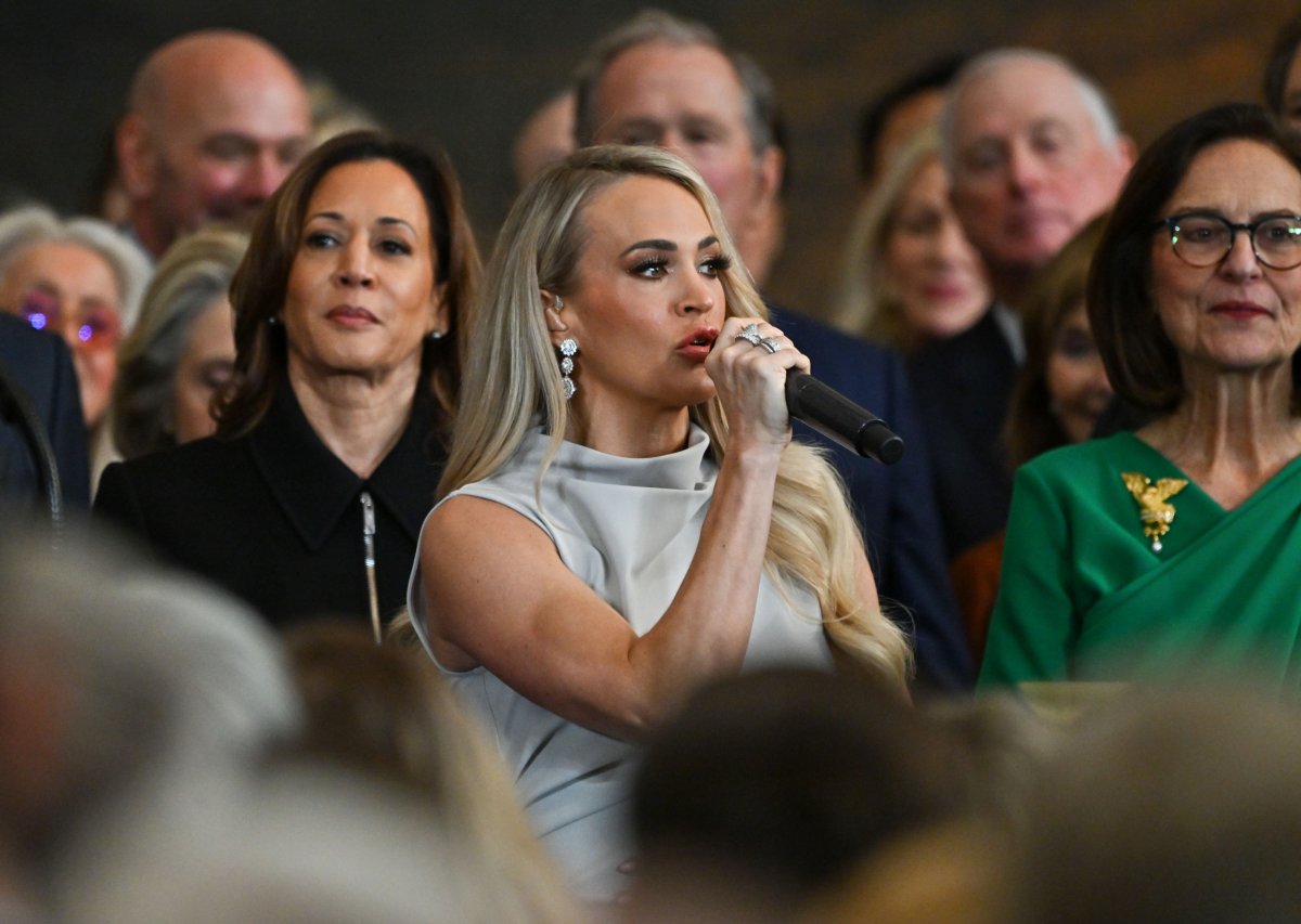 Why People Think Carrie Underwood Snubbed Kamala Harris at Inauguration