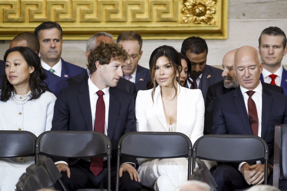 Mark Zuckerberg, Lauren Sanchez Video Shows What Really Happened In ...