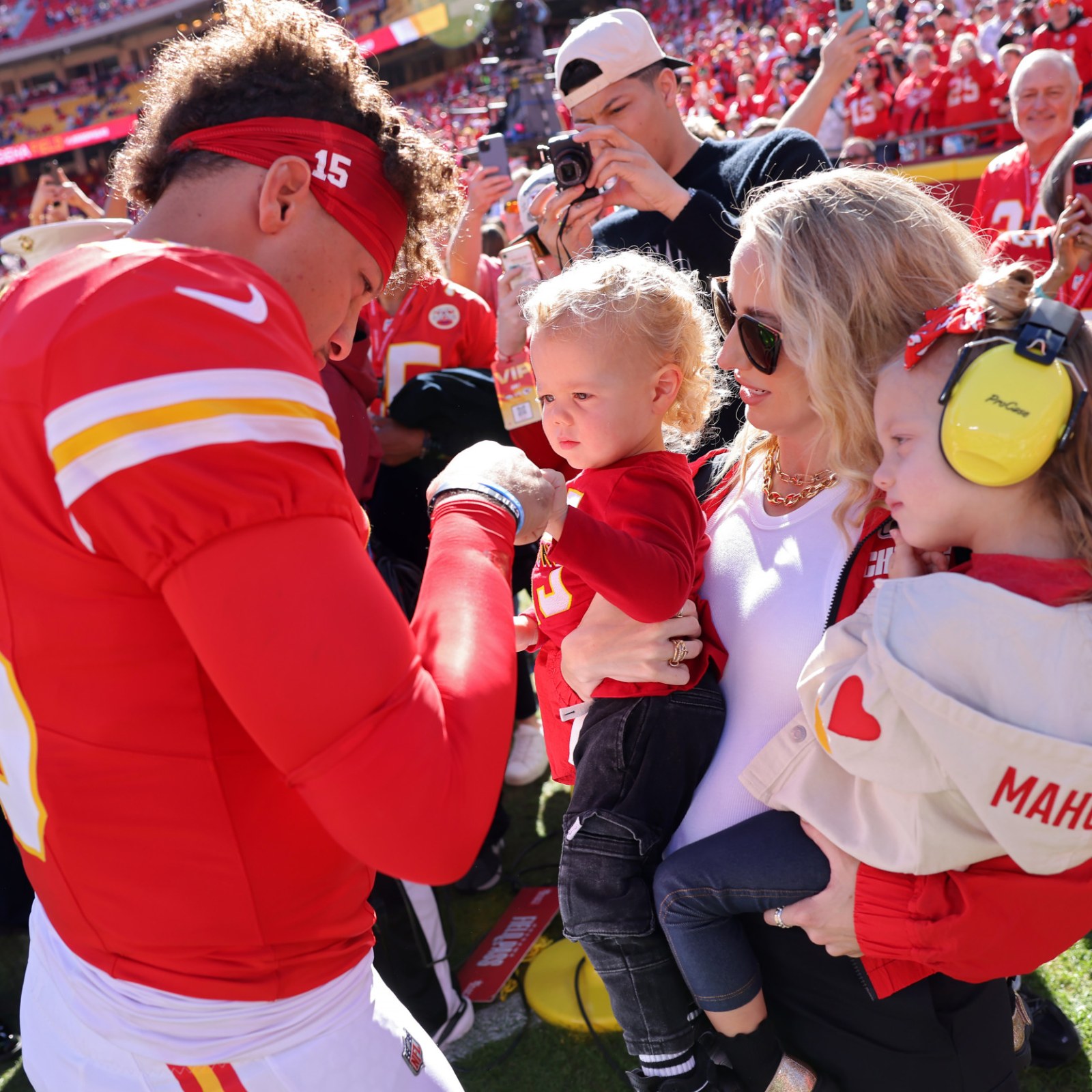 Patrick Mahomes' Kids Video Takes Off Online After Birth of Baby No. 3 -  Newsweek