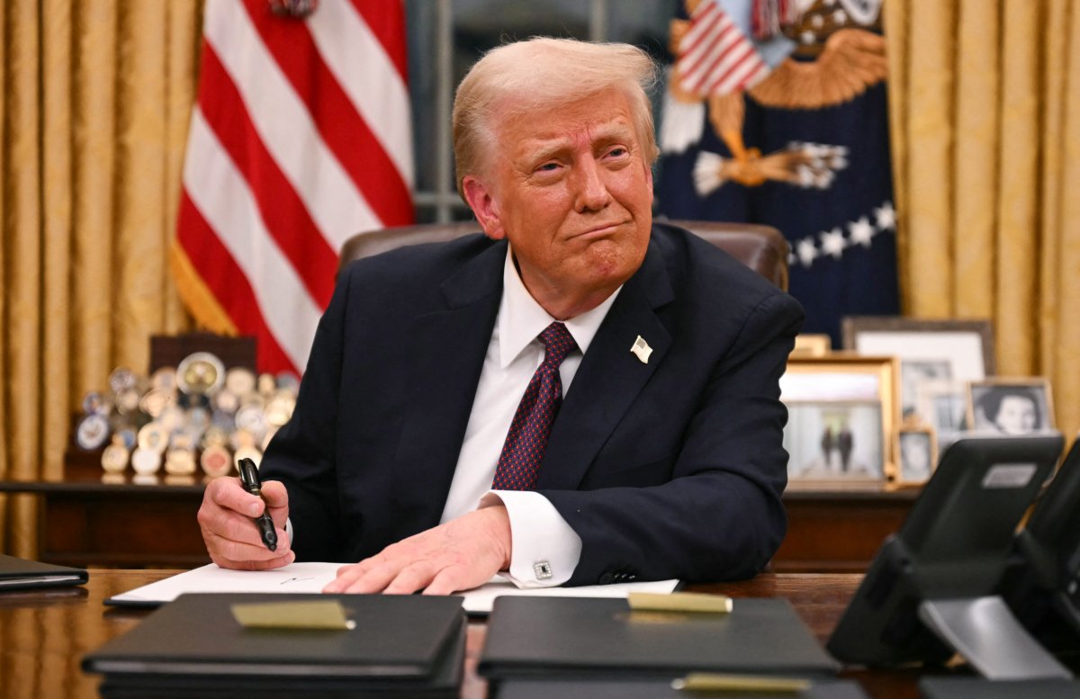 President, Trump, signs, executive, order, Oval, Office