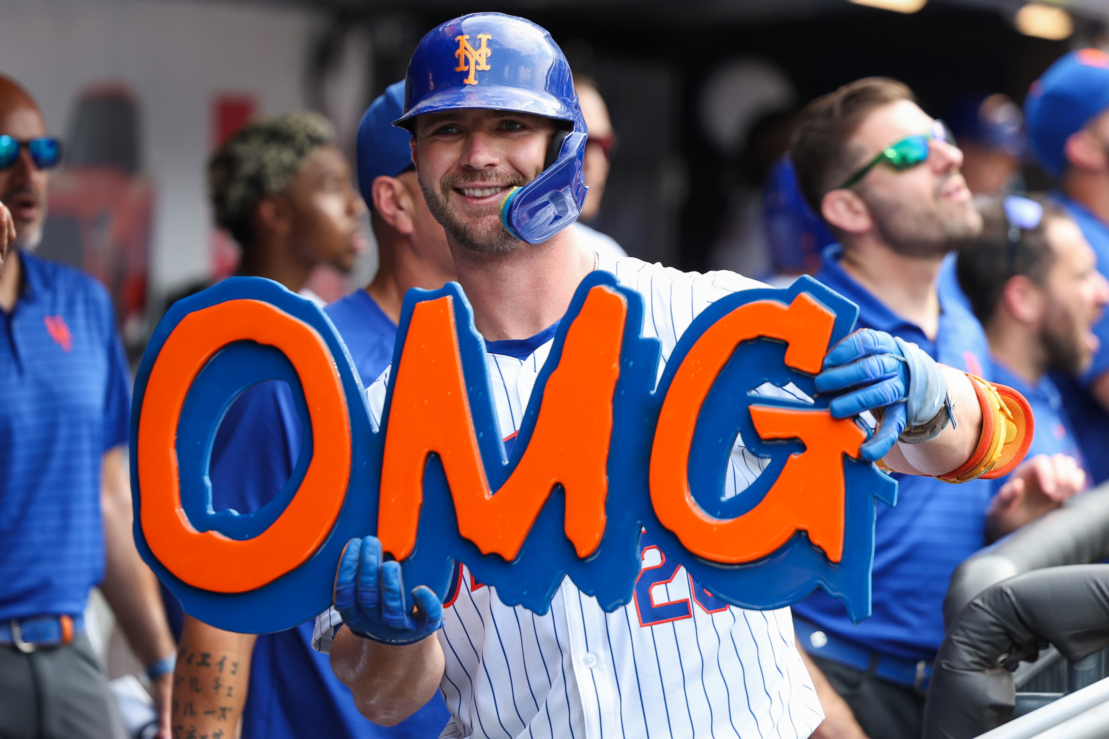 Mets Compete with Mystery Team for Pete Alonso