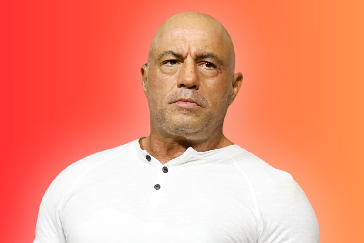 Joe Rogan Says He 'Watched a Guy Die' Filming 'Fear Factor' - Newsweek