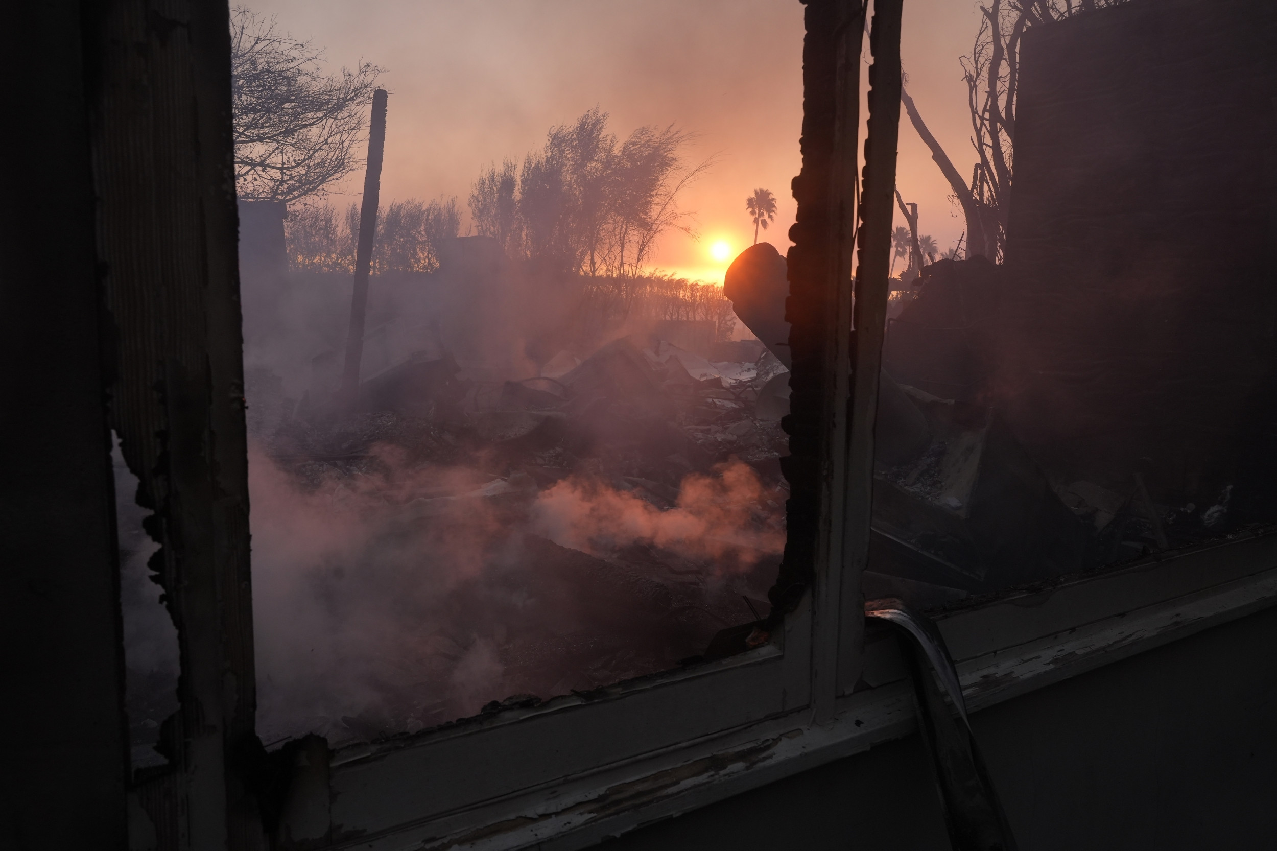 How LA Hughes Fire Compares to Palisades, Eaton Blazes